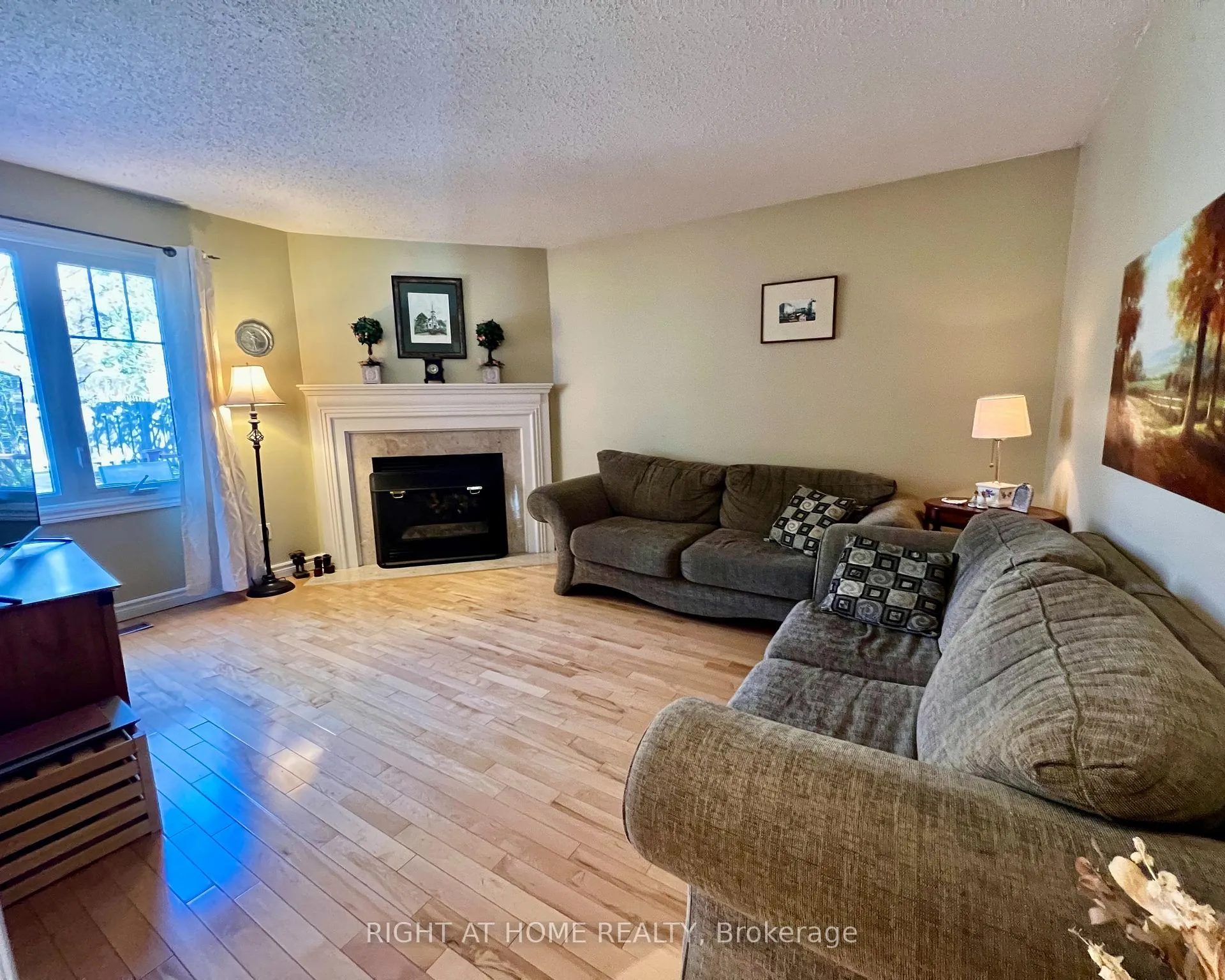 Photo 4 of 4 Silverbirch Place, Whitby, Pringle Creek — HOMEH