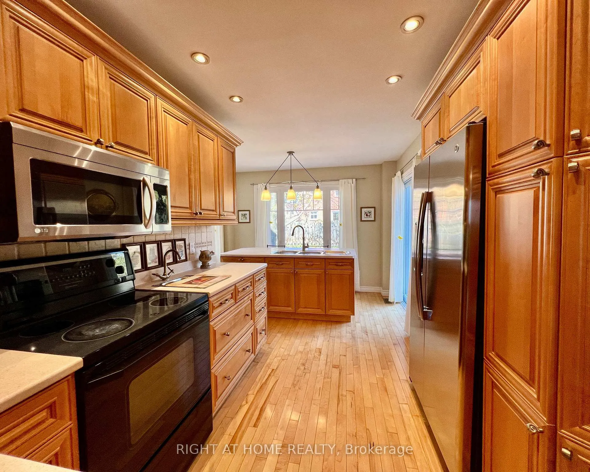 Photo 9 of 4 Silverbirch Place, Whitby, Pringle Creek — HOMEH