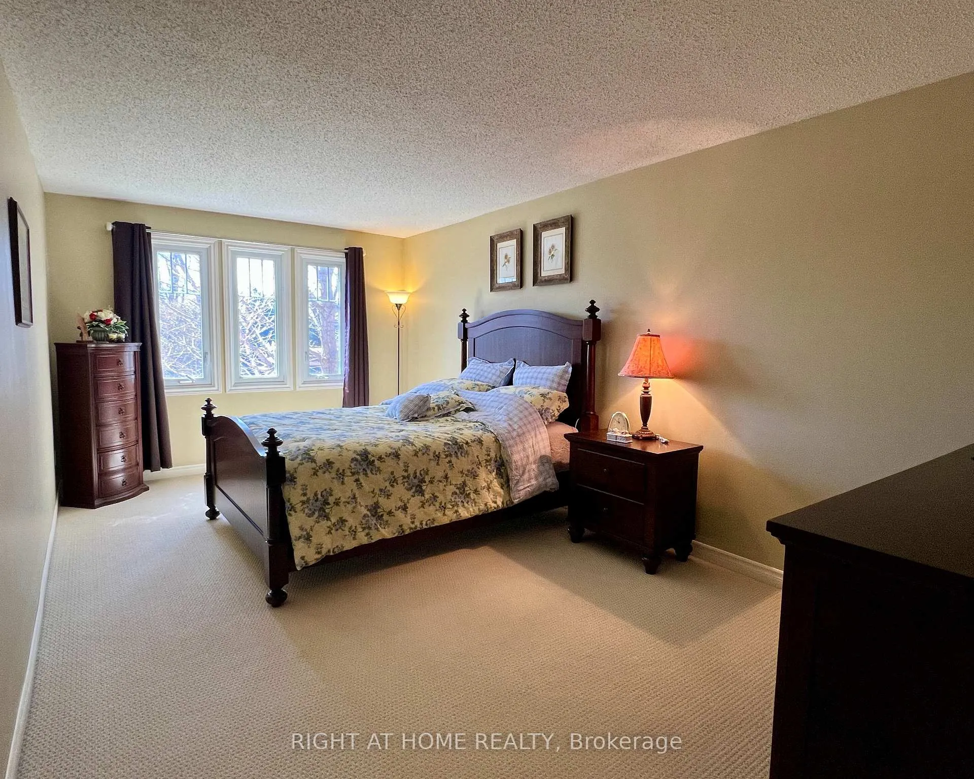 Photo 11 of 4 Silverbirch Place, Whitby, Pringle Creek — HOMEH