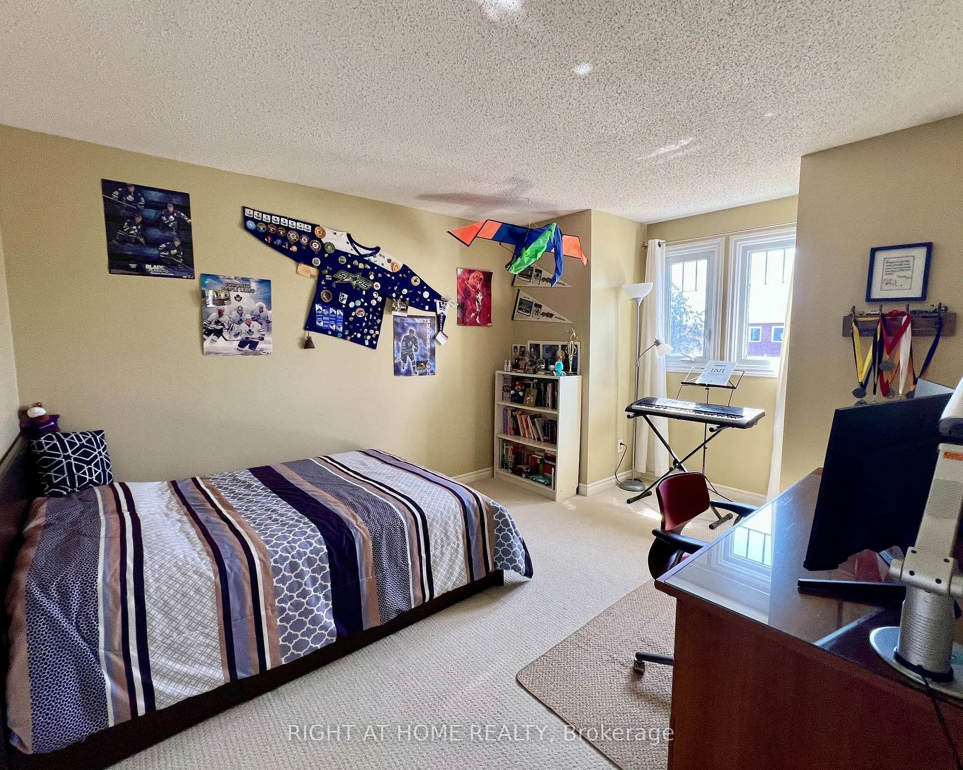 Photo 16 of 4 Silverbirch Place, Whitby, Pringle Creek — HOMEH