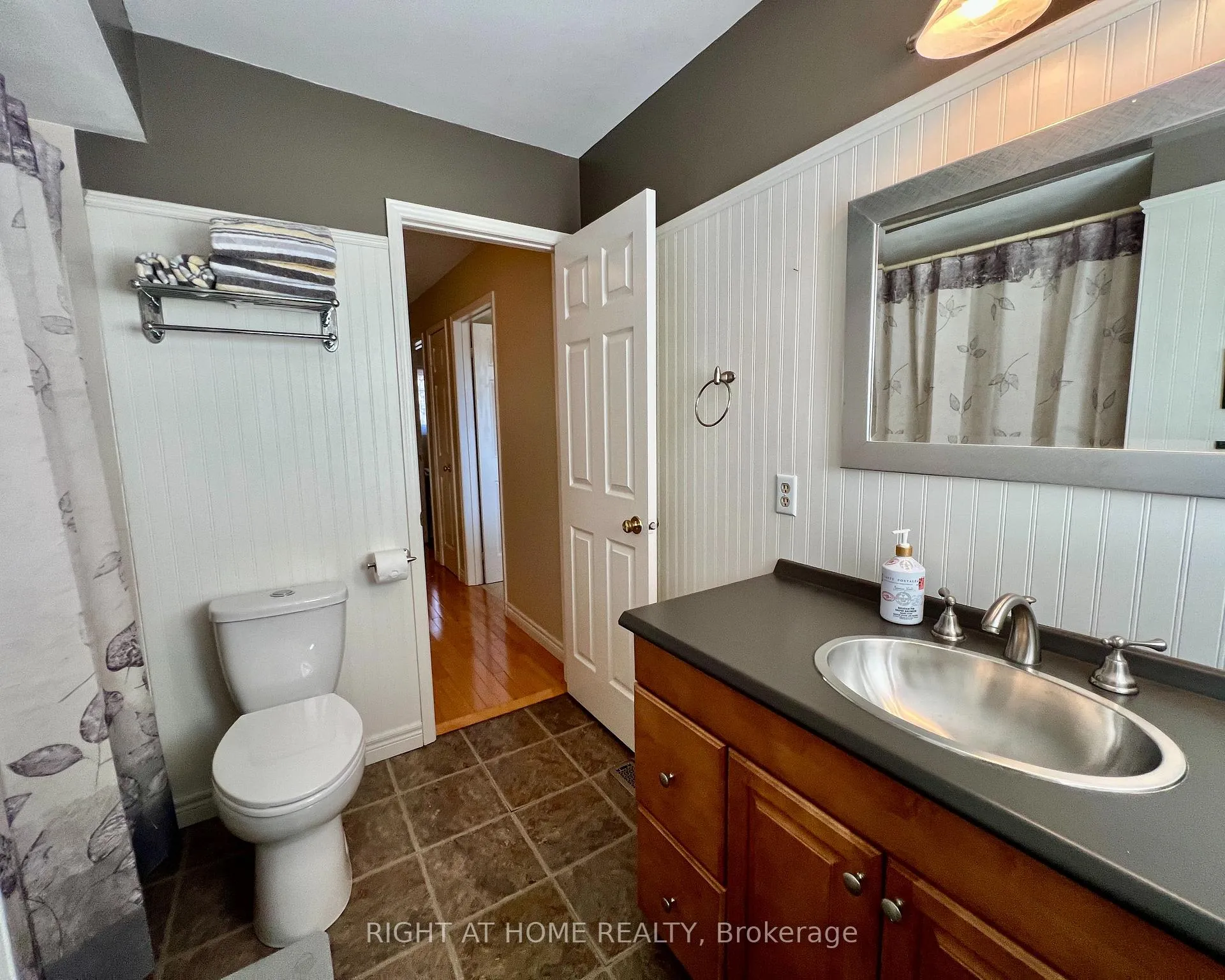 Photo 17 of 4 Silverbirch Place, Whitby, Pringle Creek — HOMEH