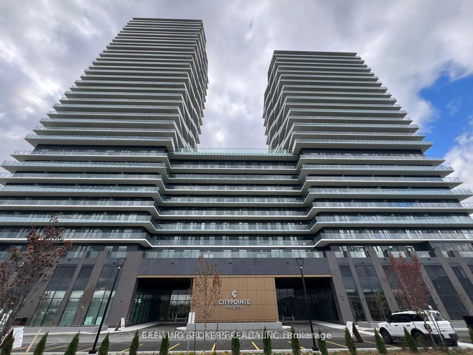 Photo 4 of Unit 1505, 15 Skyridge Drive, Brampton, Bram East — HOMEH