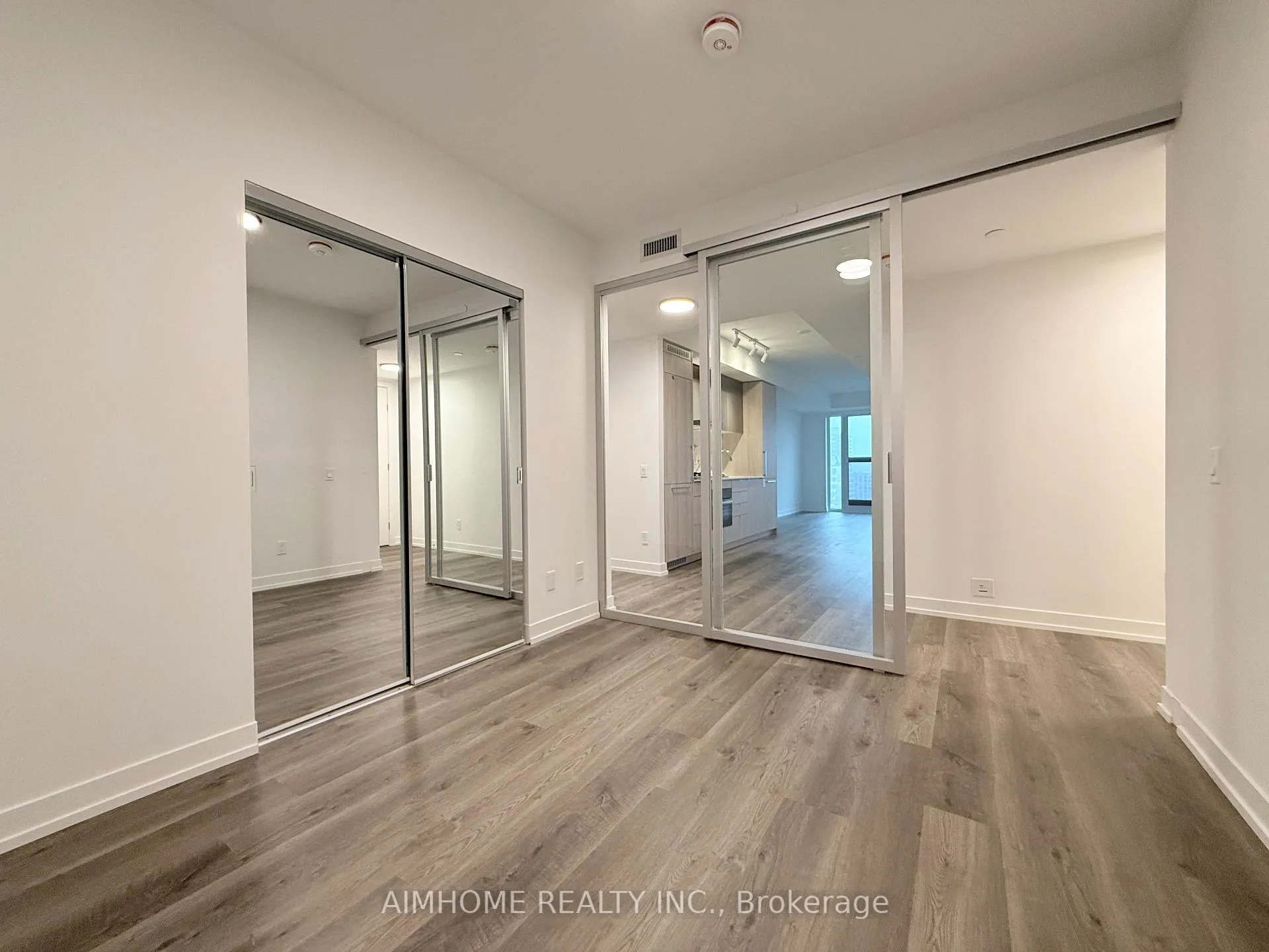 Photo 5 of Unit 1606, 771 Yonge Street, Toronto, Rosedale-Moore Park — HOMEH
