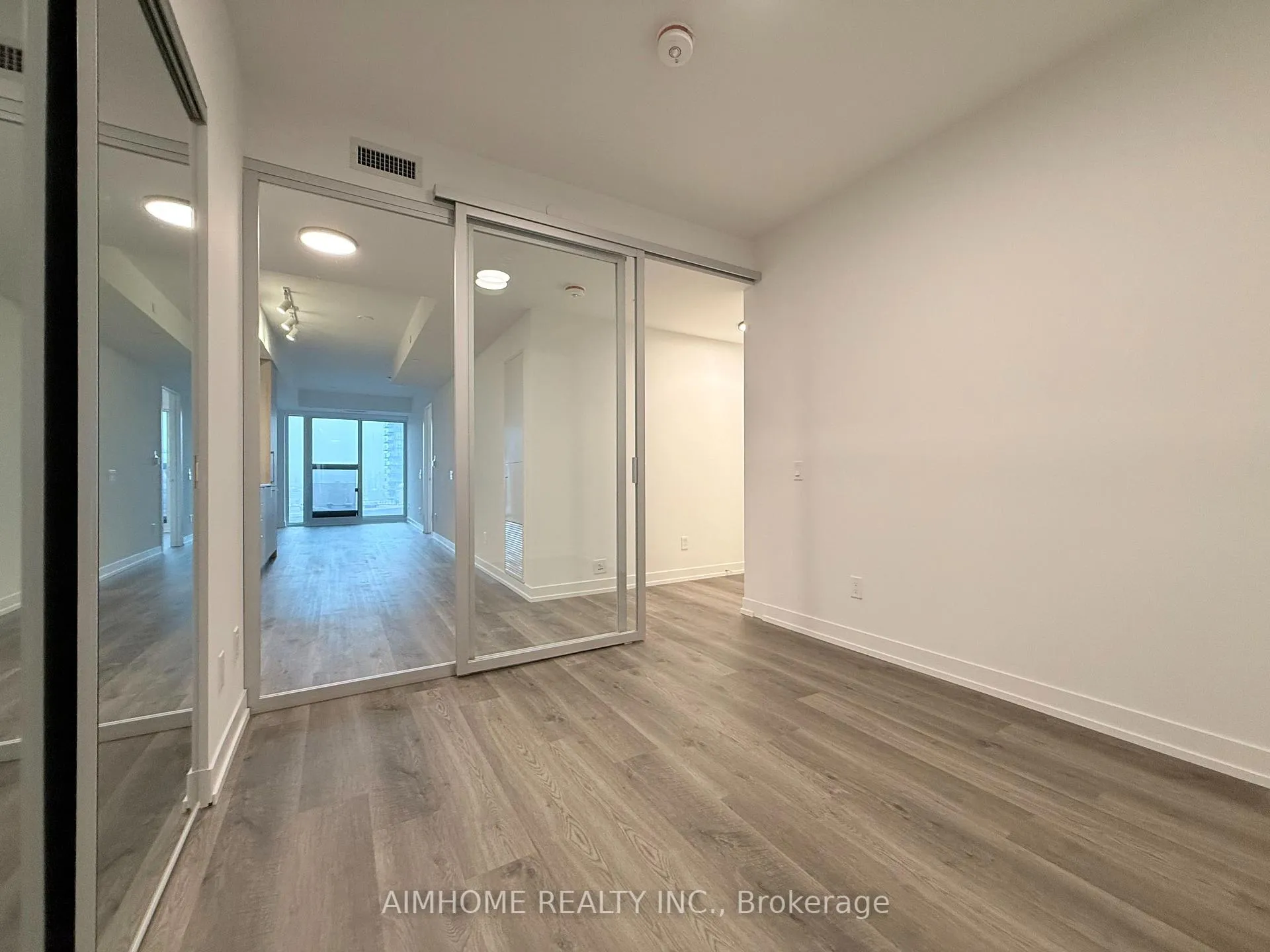 Photo 6 of Unit 1606, 771 Yonge Street, Toronto, Rosedale-Moore Park — HOMEH