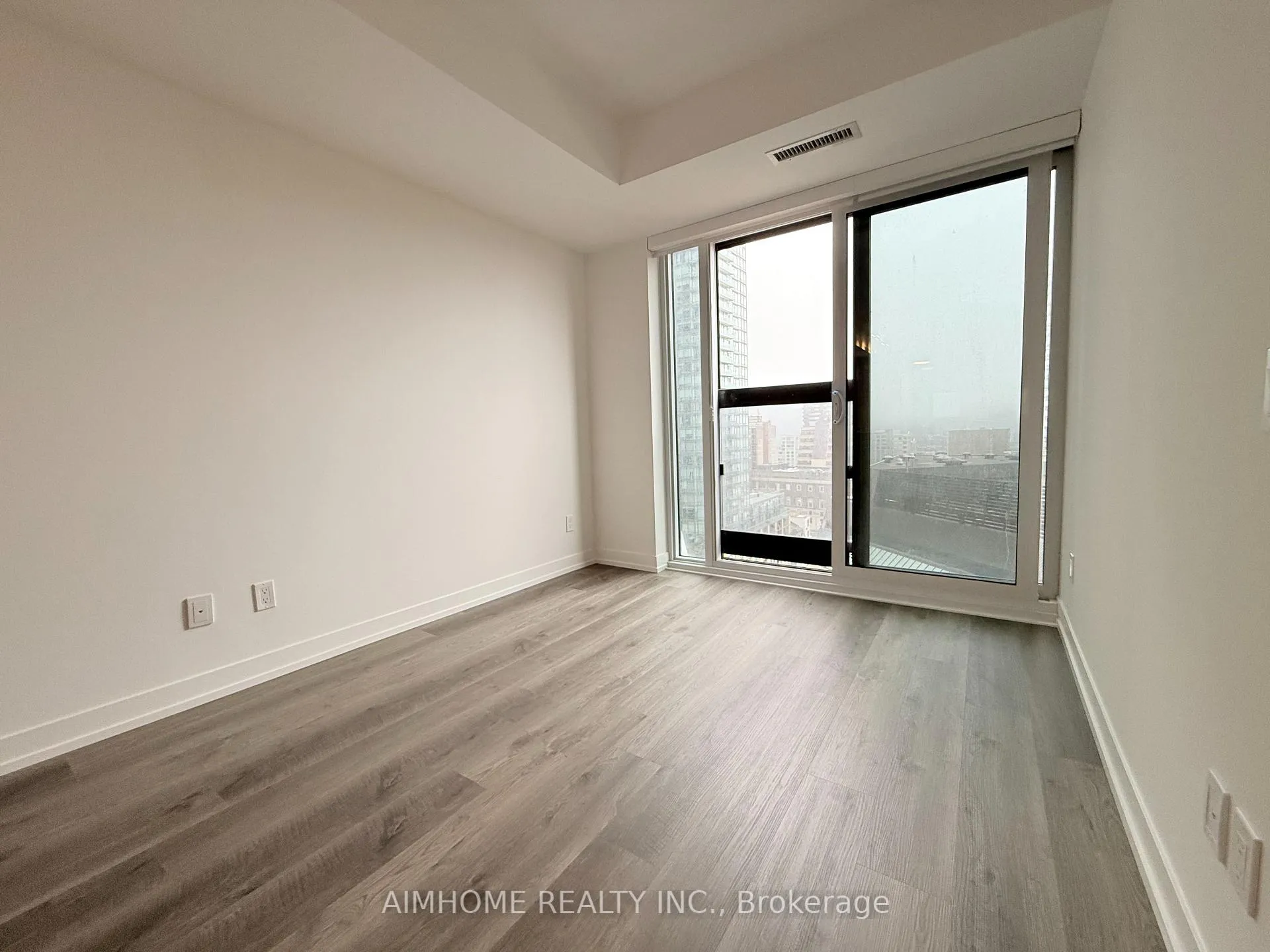 Photo 15 of Unit 1606, 771 Yonge Street, Toronto, Rosedale-Moore Park — HOMEH