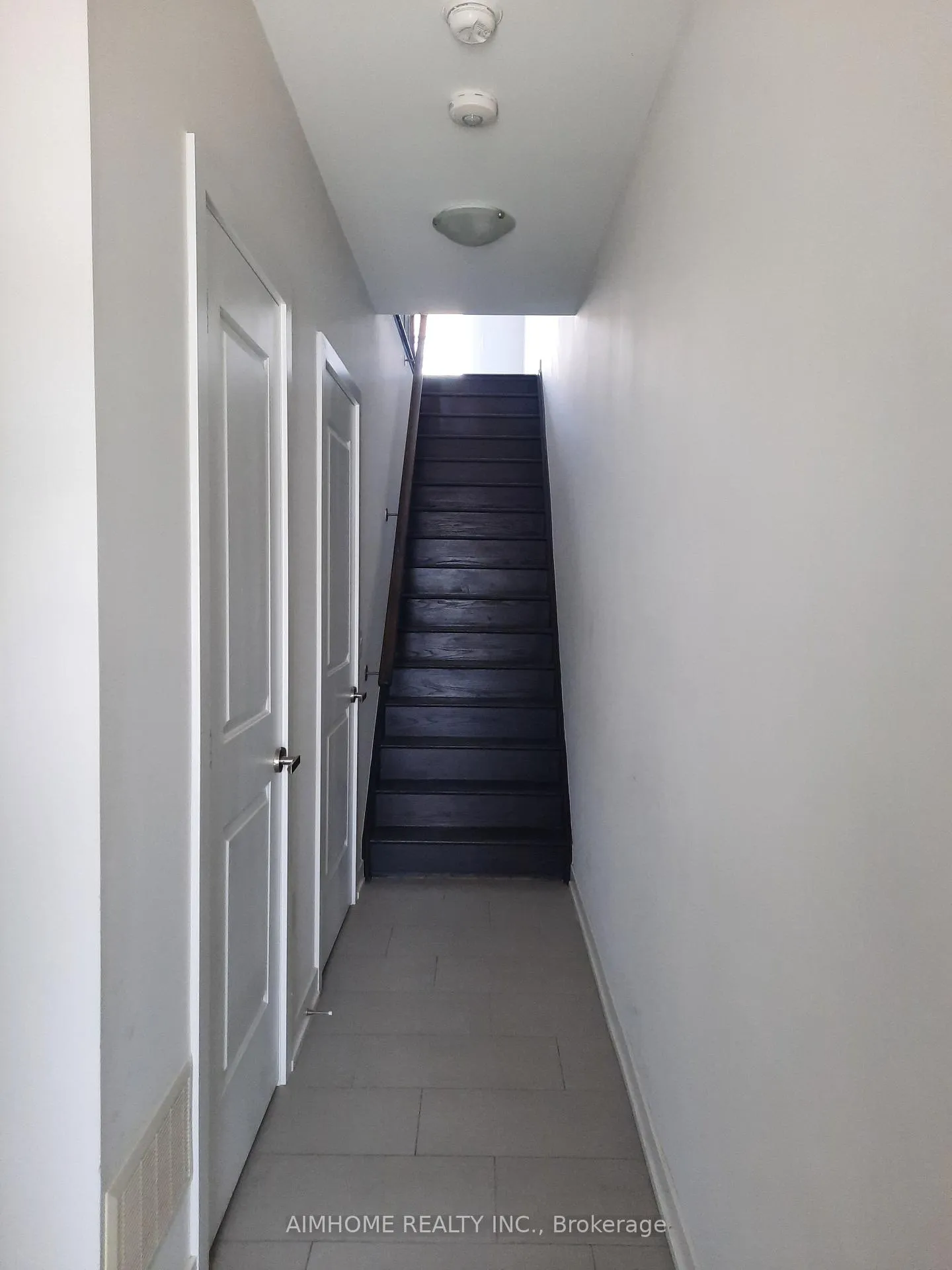 Photo 7 of 159 Salterton Circle, Vaughan, Rural Vaughan — HOMEH