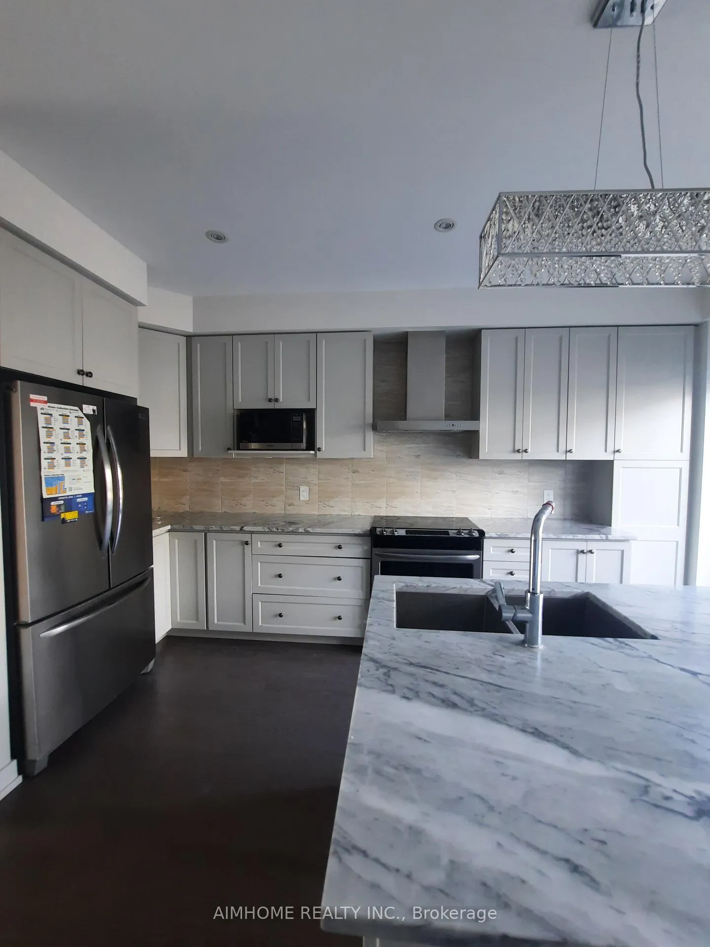 Photo 9 of 159 Salterton Circle, Vaughan, Rural Vaughan — HOMEH