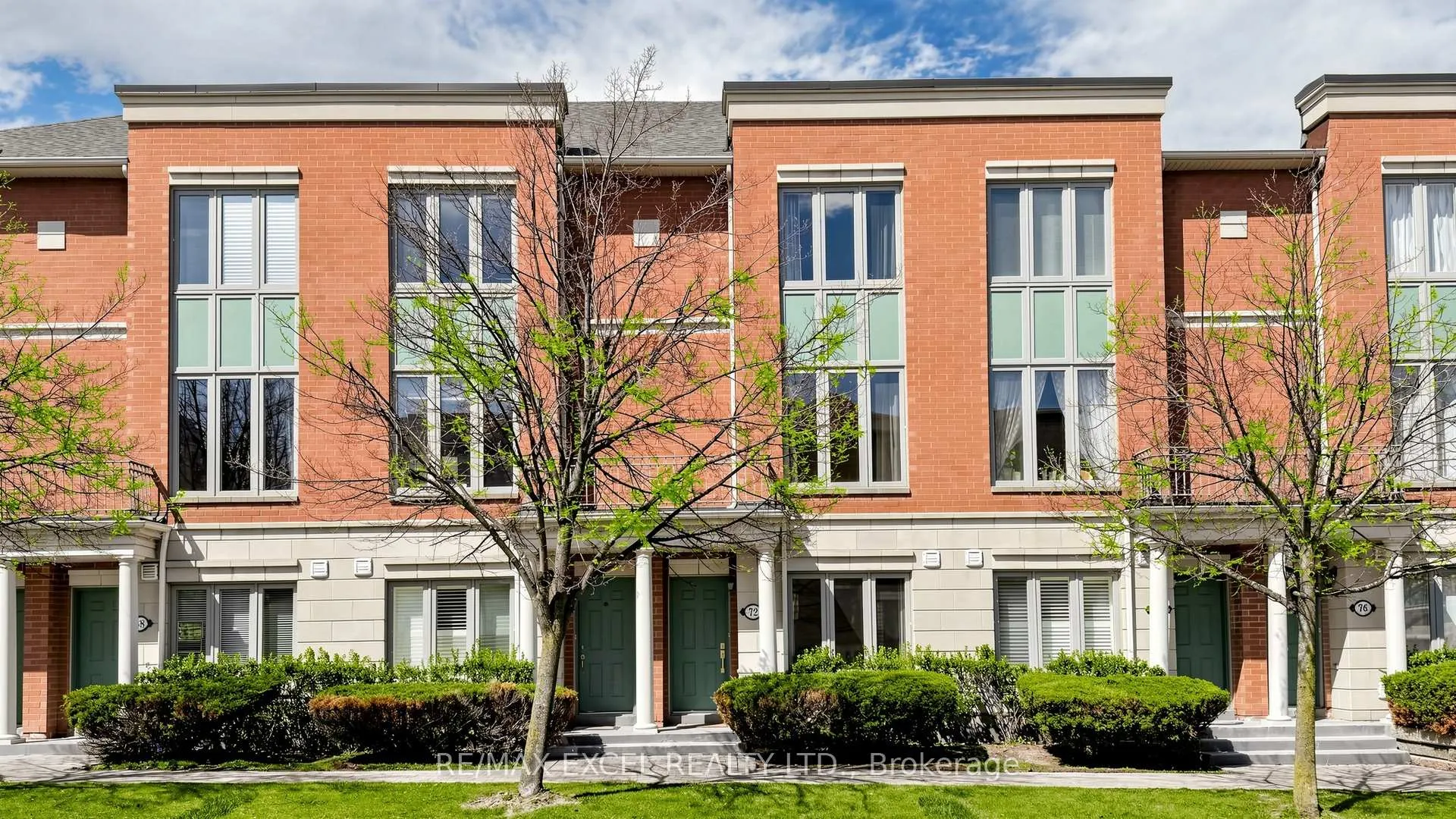 Photo 1 of 72 Suncrest Boulevard, Markham, Commerce Valley — HOMEH