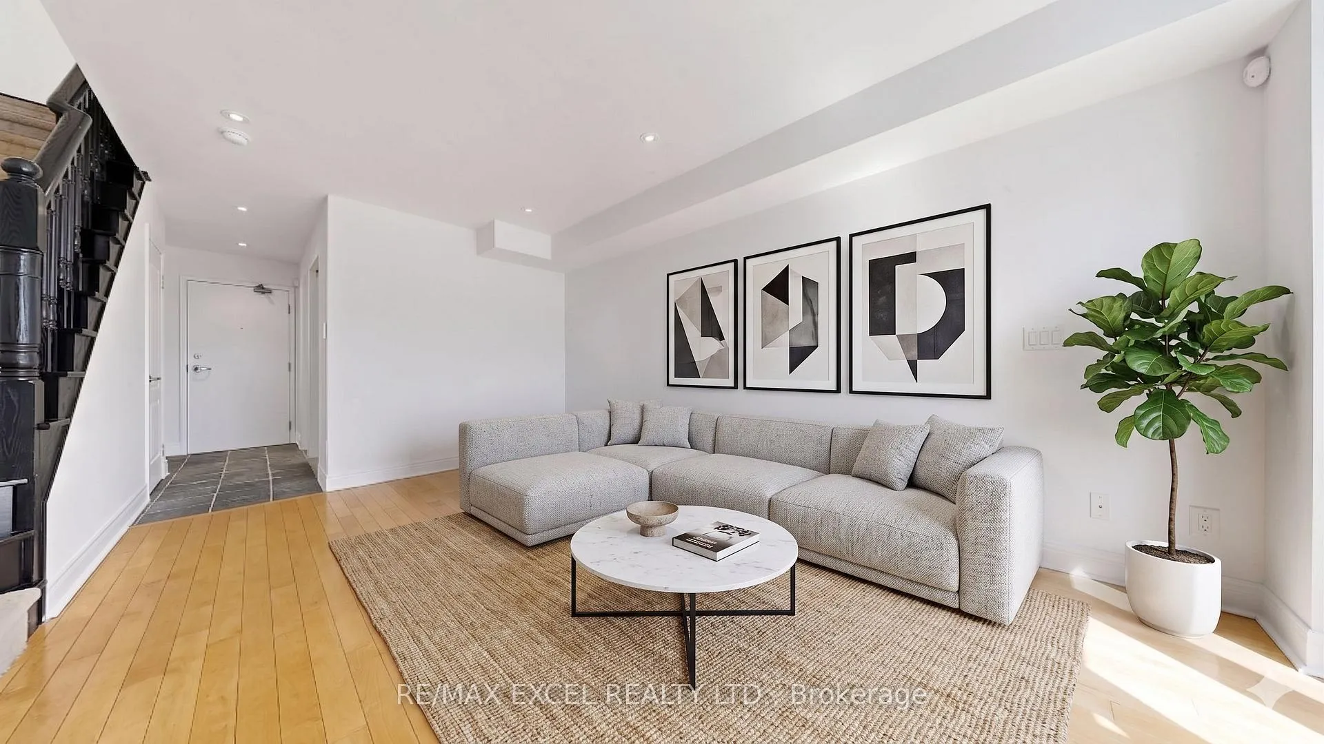 Photo 6 of 72 Suncrest Boulevard, Markham, Commerce Valley — HOMEH