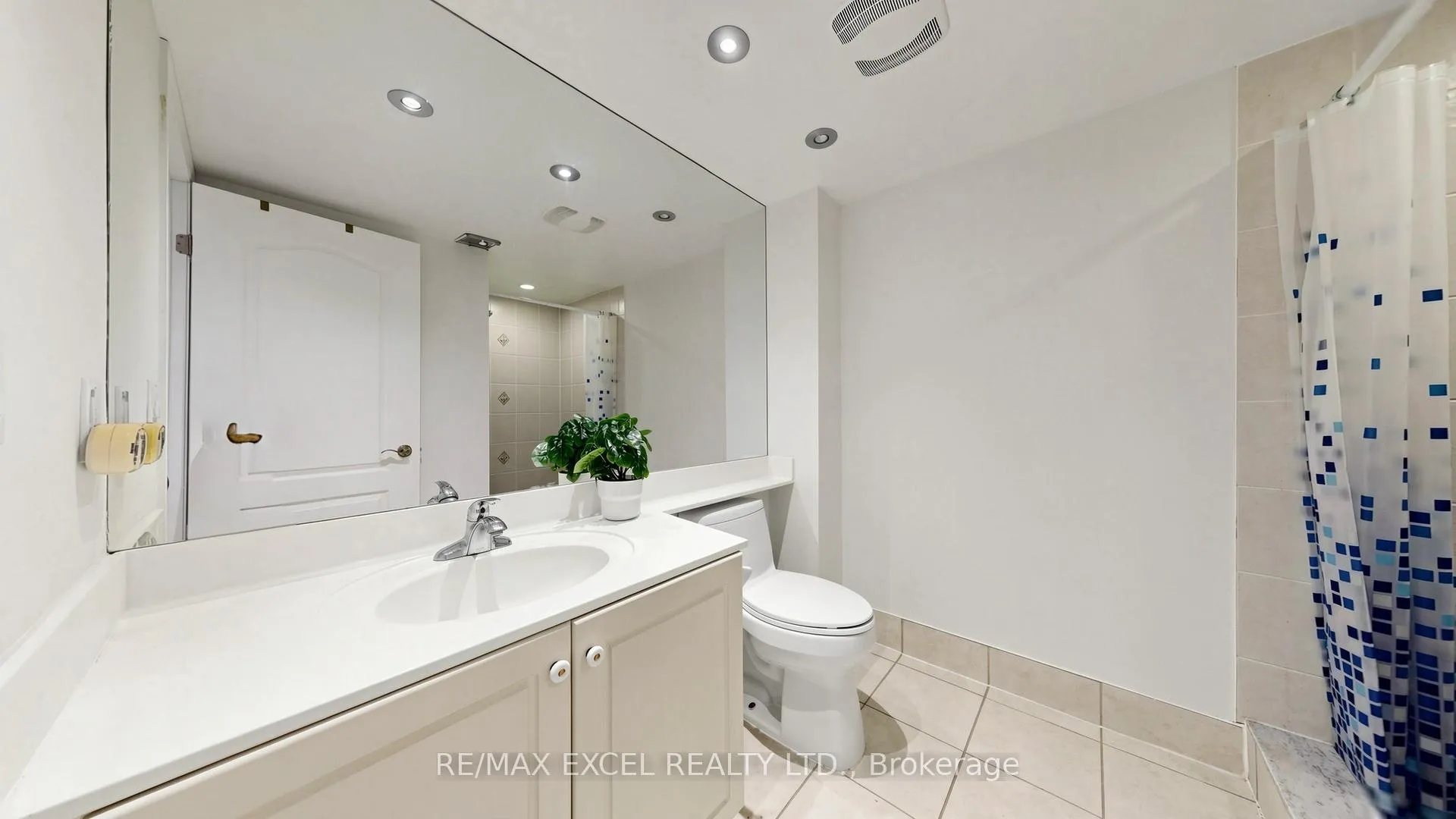 Photo 10 of 72 Suncrest Boulevard, Markham, Commerce Valley — HOMEH