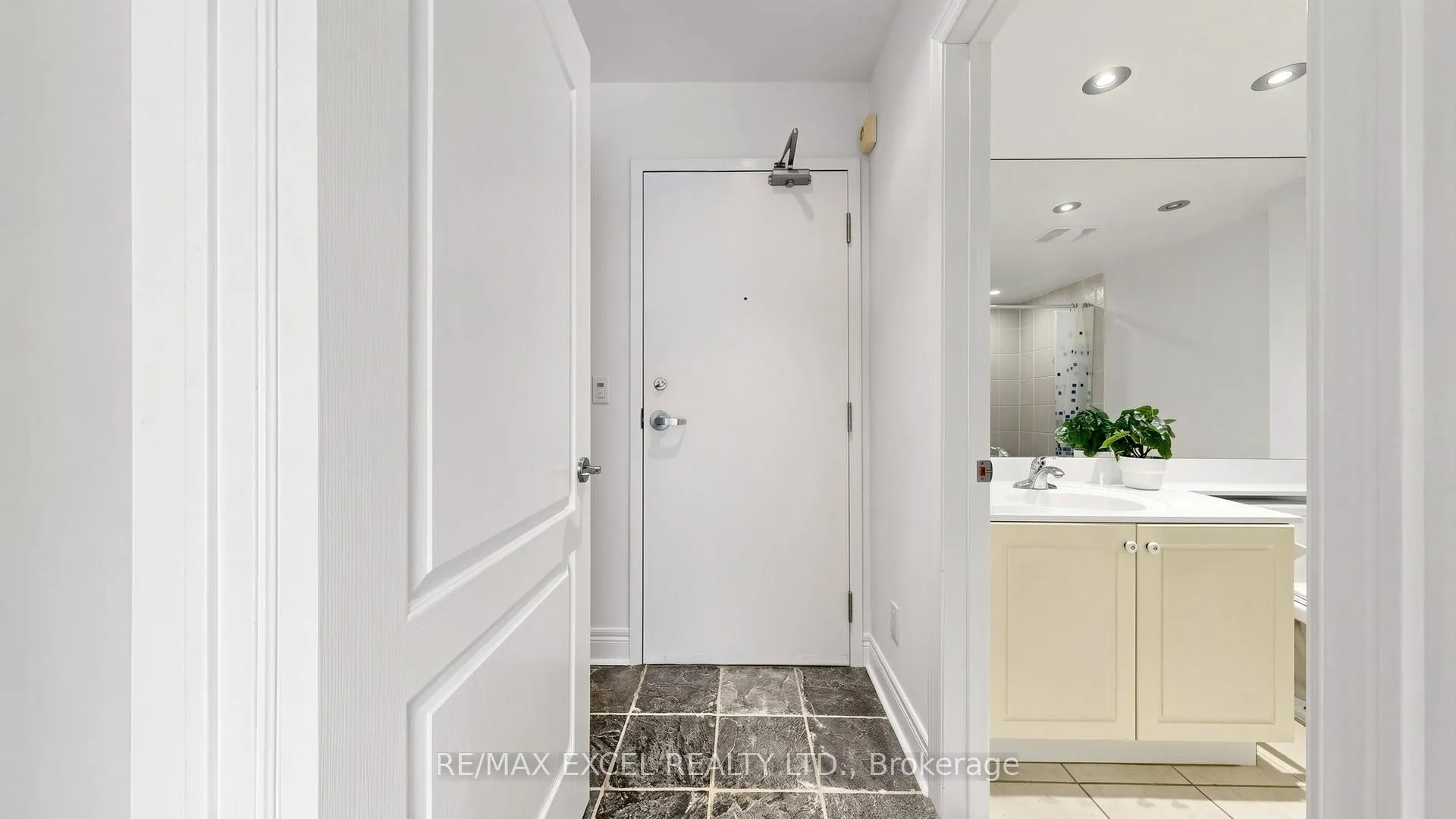 Photo 13 of 72 Suncrest Boulevard, Markham, Commerce Valley — HOMEH