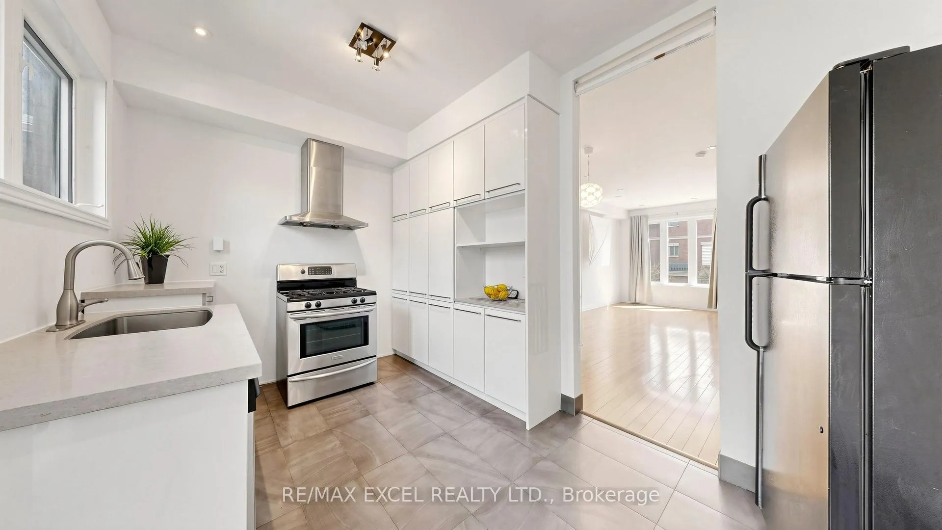 Photo 21 of 72 Suncrest Boulevard, Markham, Commerce Valley — HOMEH