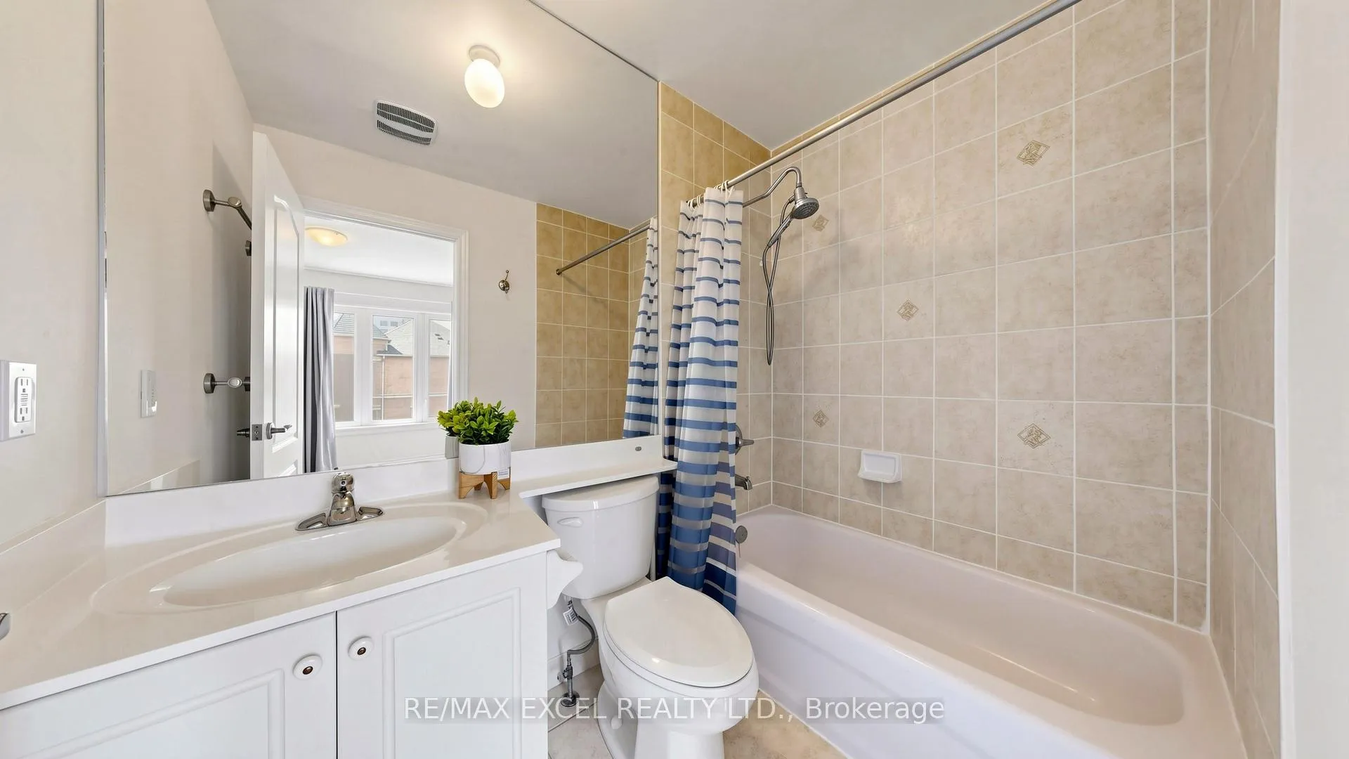 Photo 34 of 72 Suncrest Boulevard, Markham, Commerce Valley — HOMEH