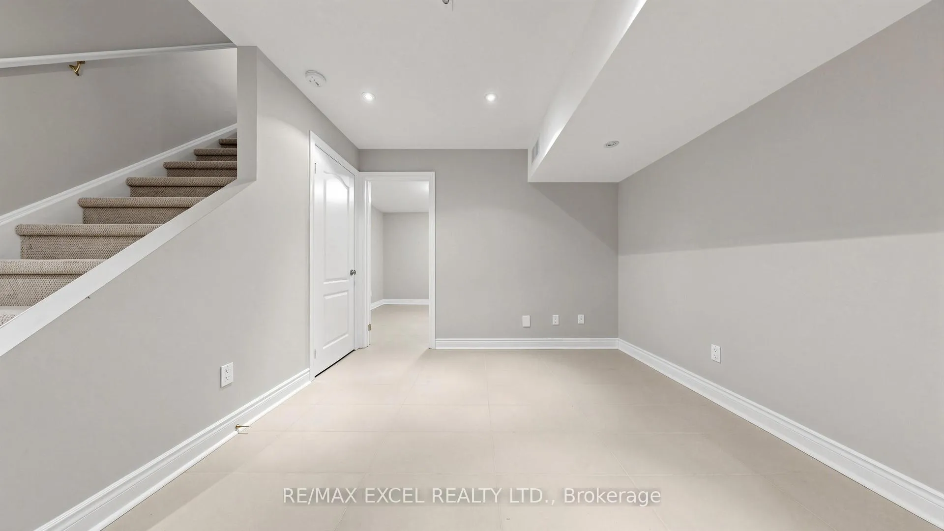 Photo 36 of 72 Suncrest Boulevard, Markham, Commerce Valley — HOMEH