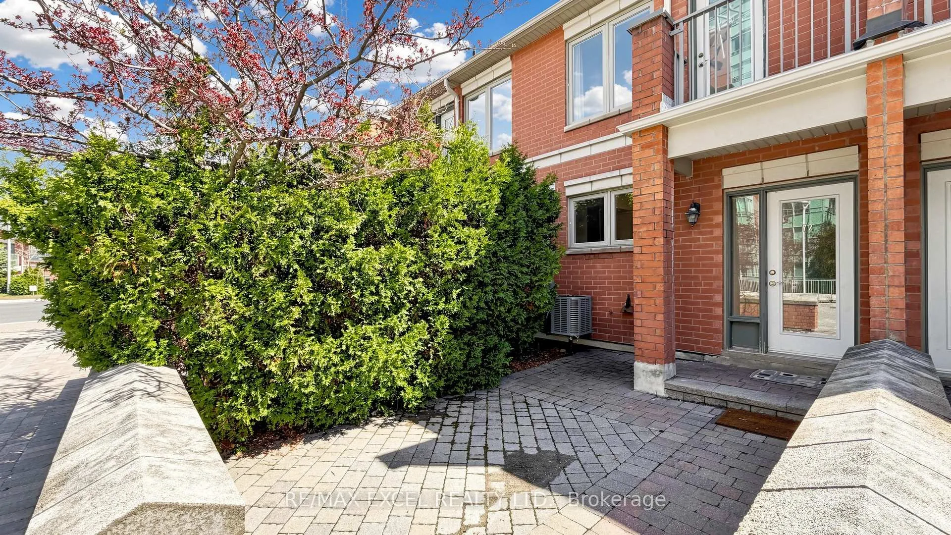 Photo 42 of 72 Suncrest Boulevard, Markham, Commerce Valley — HOMEH
