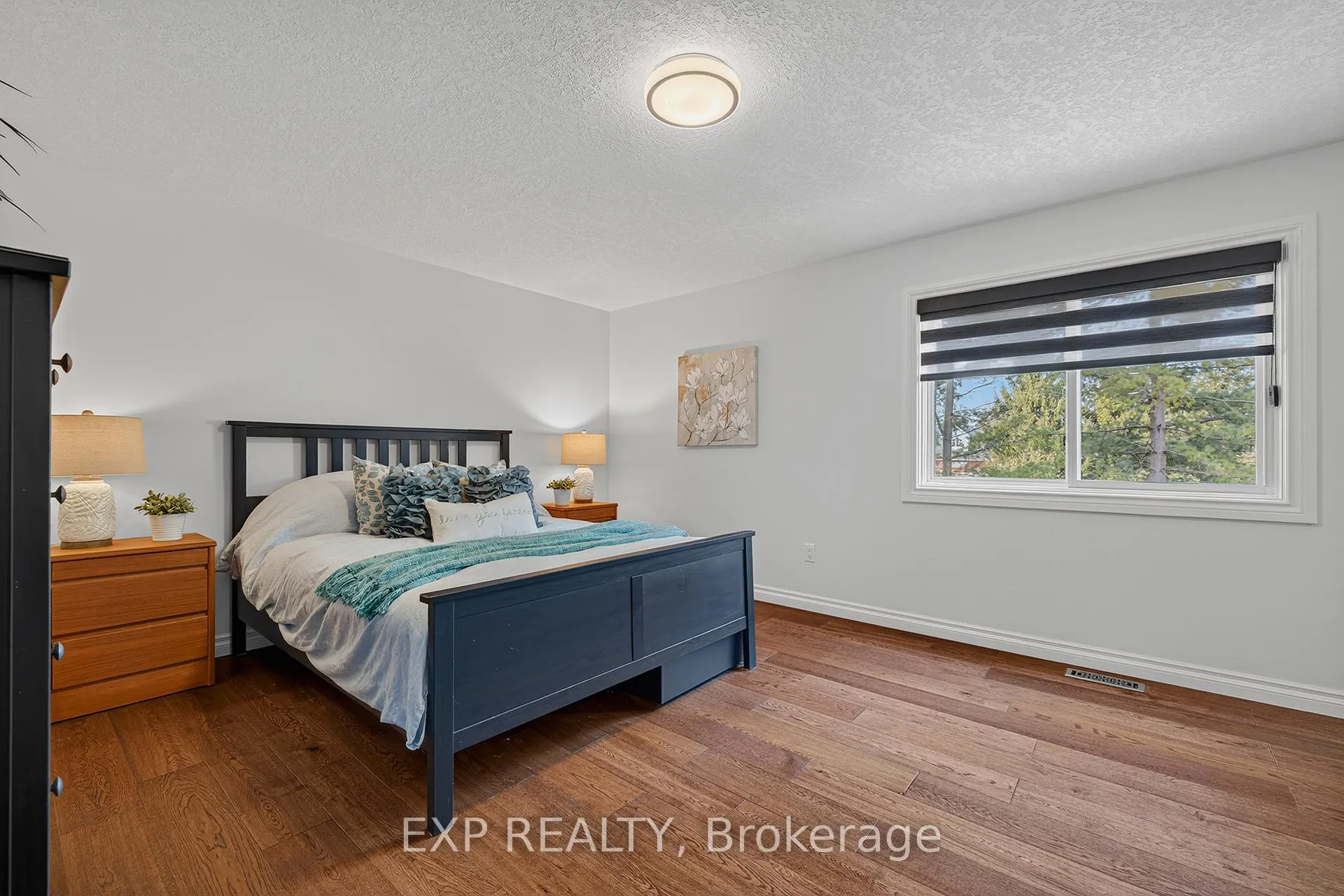 Photo 19 of 312 Faraday Court, Waterloo — HOMEH