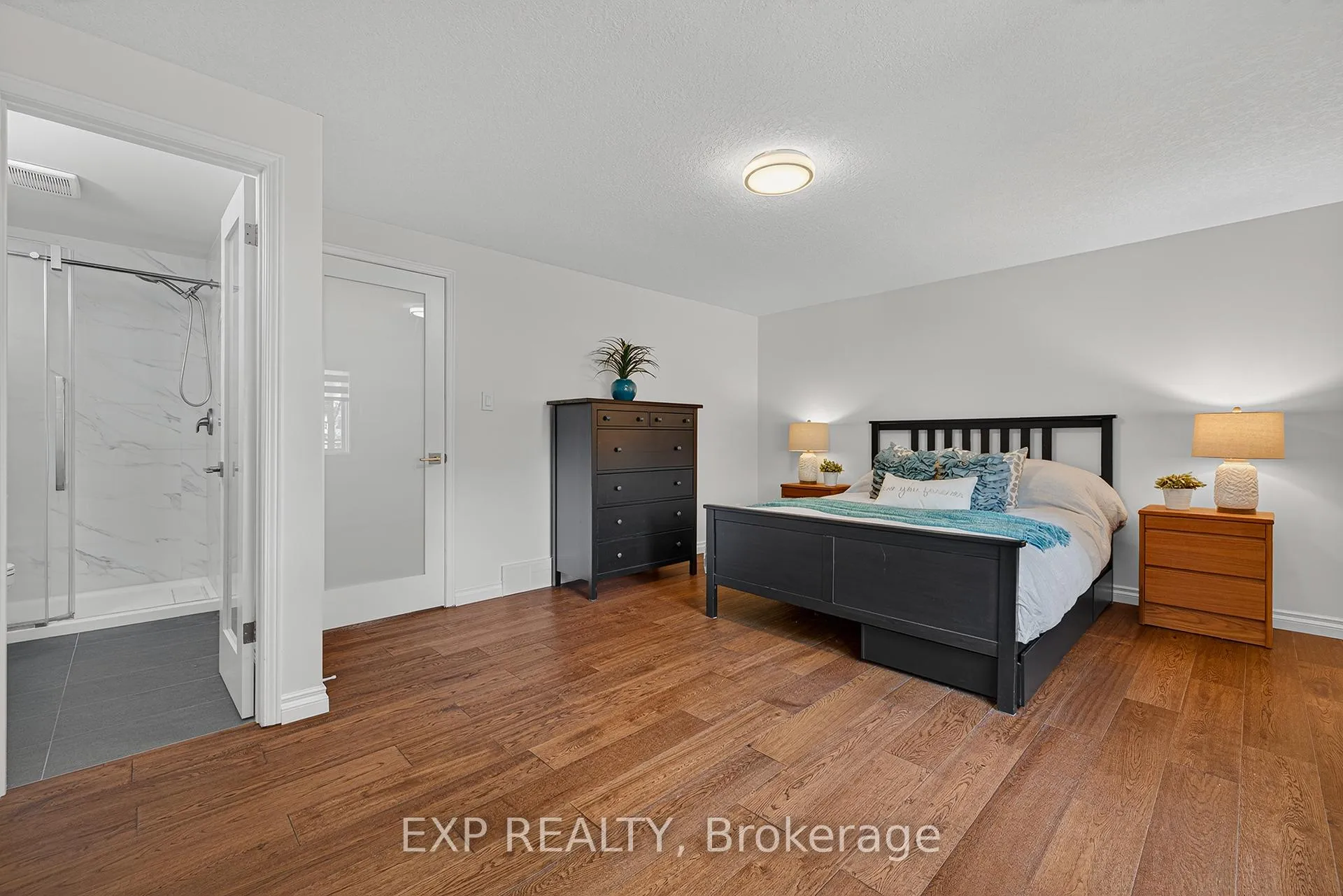 Photo 21 of 312 Faraday Court, Waterloo — HOMEH