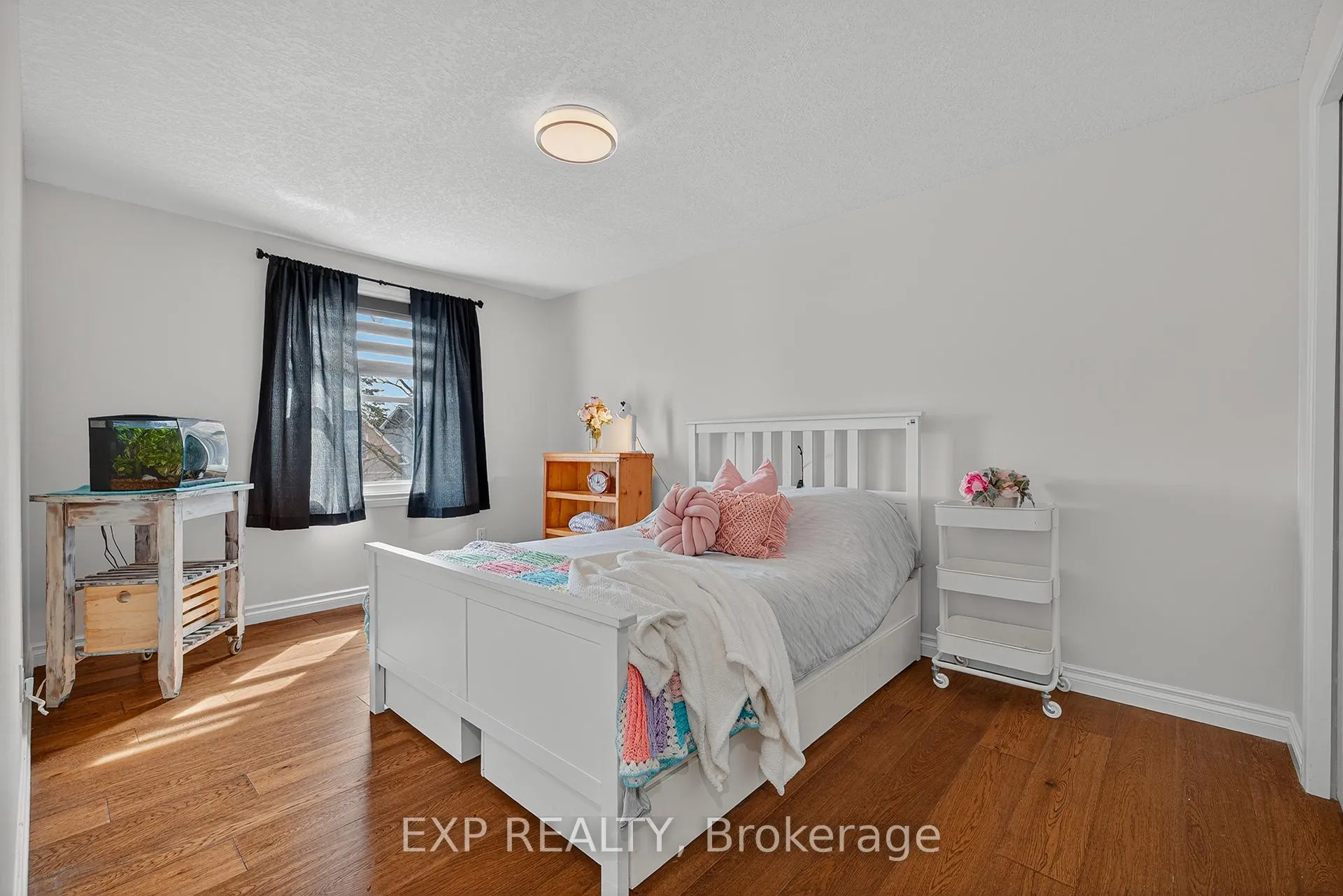 Photo 25 of 312 Faraday Court, Waterloo — HOMEH