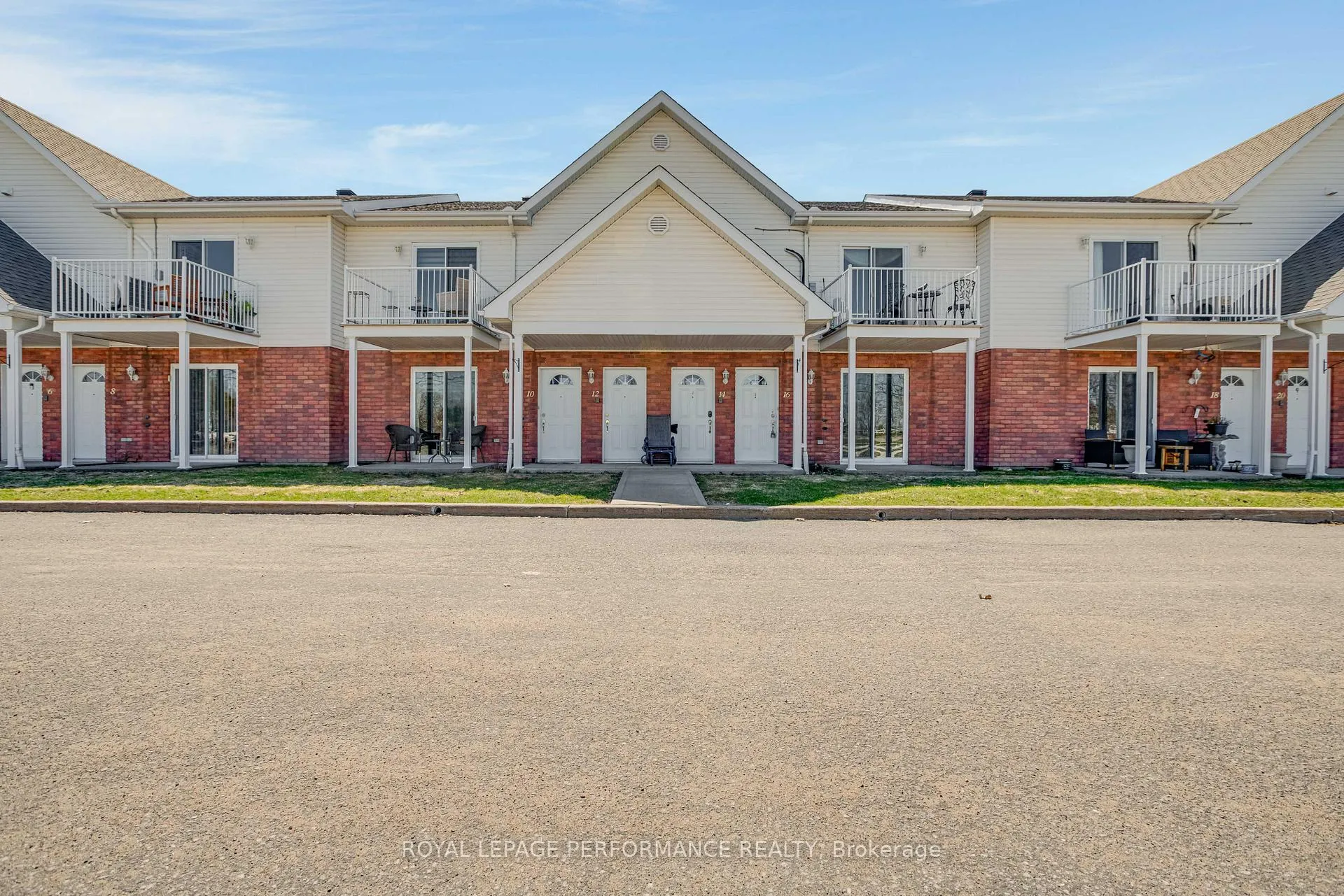 Photo 2 of Unit (4), 16 Pendleton Street, Champlain, Vankleek Hill — HOMEH