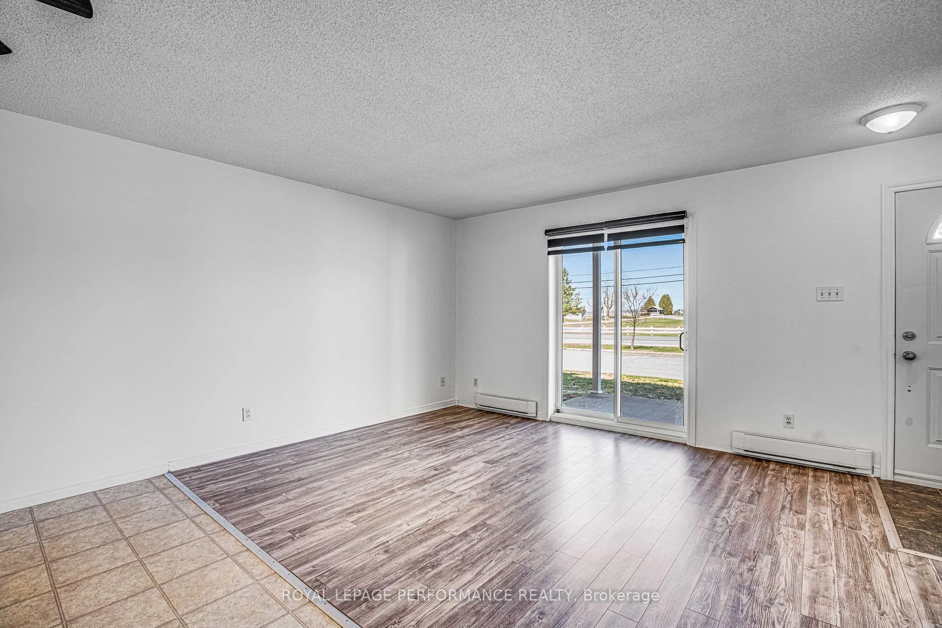 Photo 8 of Unit (4), 16 Pendleton Street, Champlain, Vankleek Hill — HOMEH