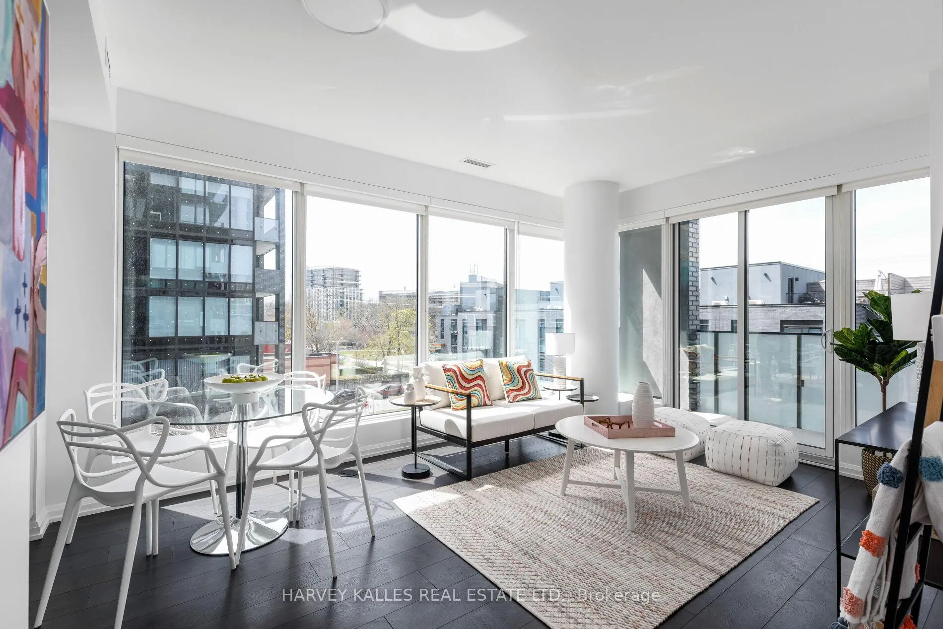 Front of Unit 301, 4208 Dundas Street W