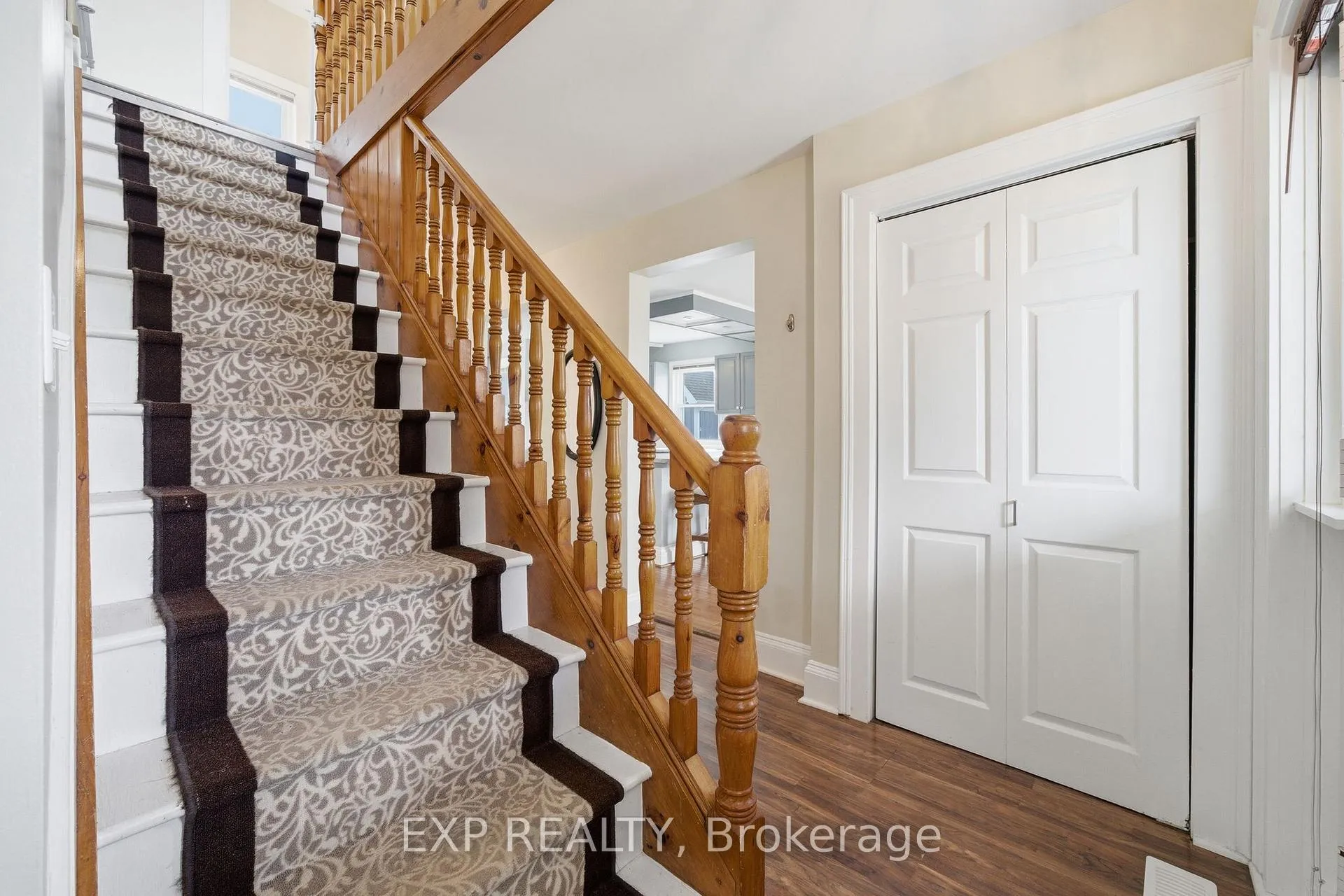 Photo 5 of 17 Cumberland Street, Prince Edward County, Picton Ward — HOMEH