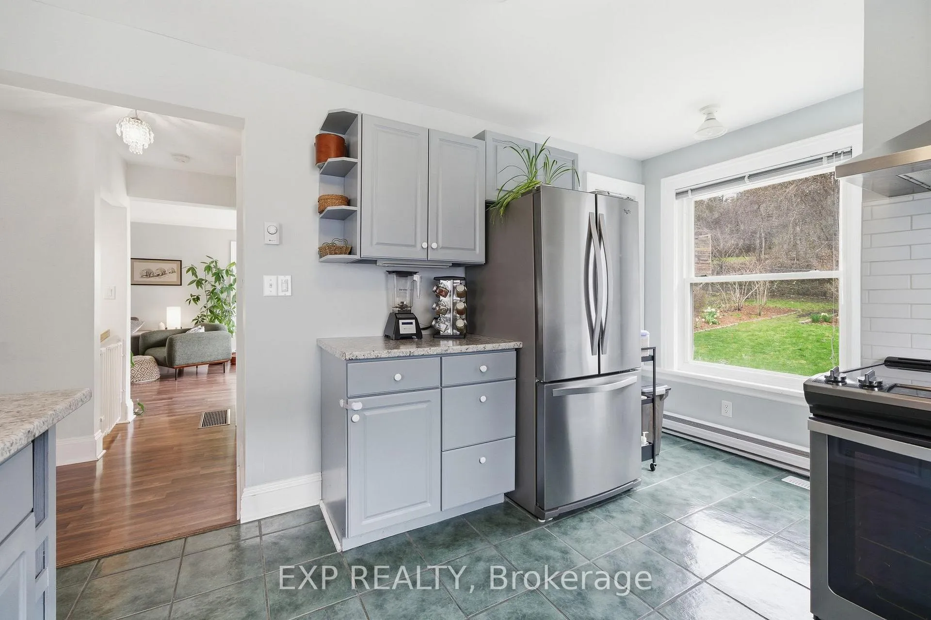 Photo 12 of 17 Cumberland Street, Prince Edward County, Picton Ward — HOMEH