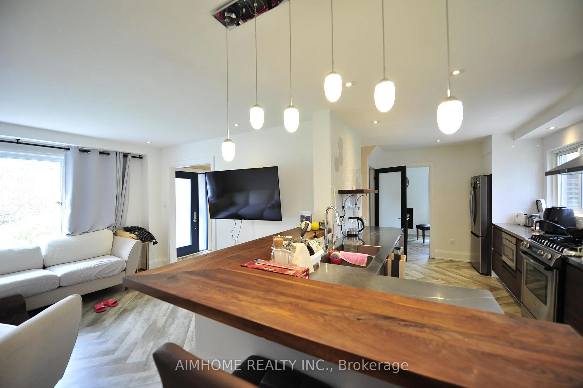 Photo 6 of 38 Sir Brandiles Place, Markham, Markham Village — HOMEH