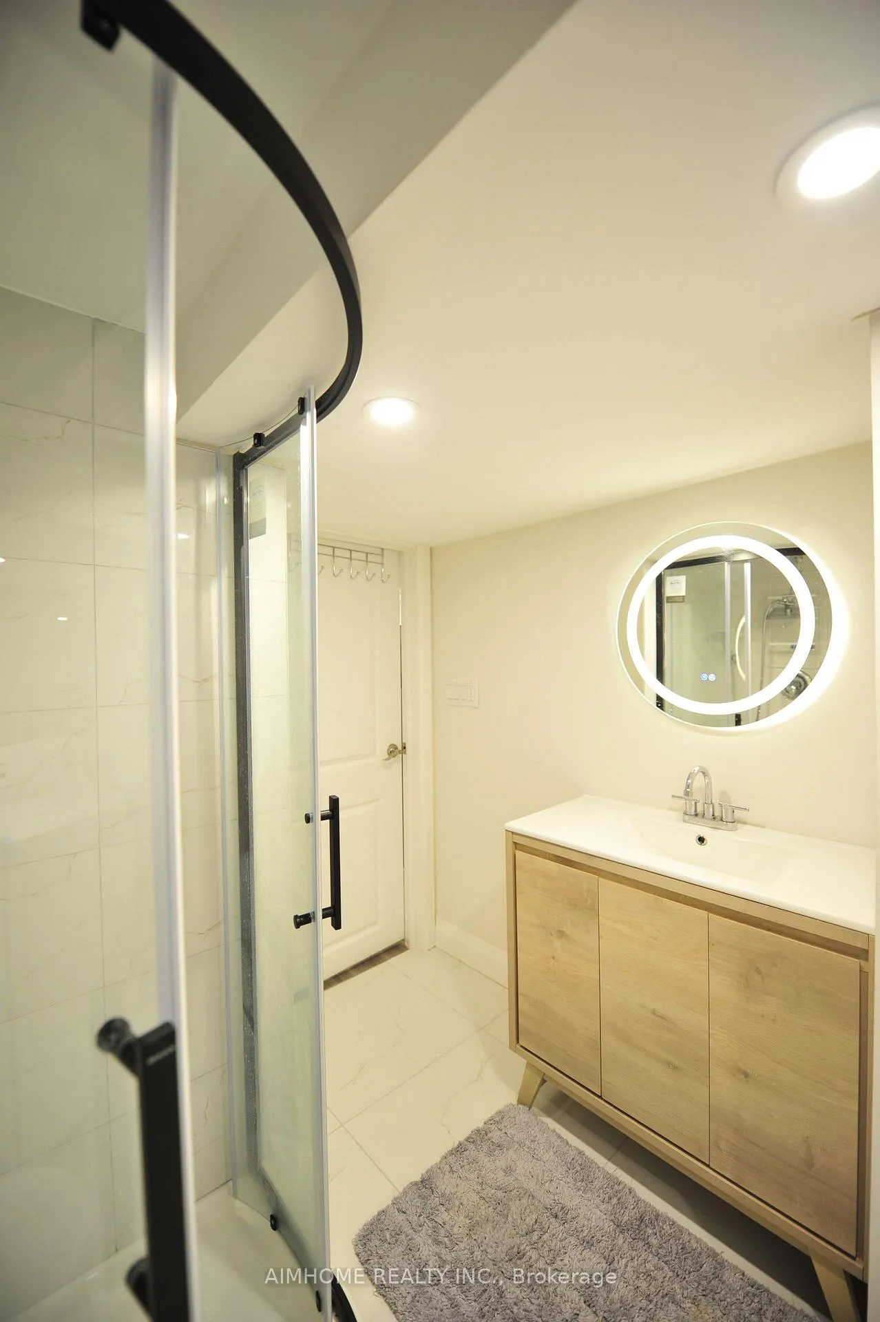Photo 9 of 38 Sir Brandiles Place, Markham, Markham Village — HOMEH