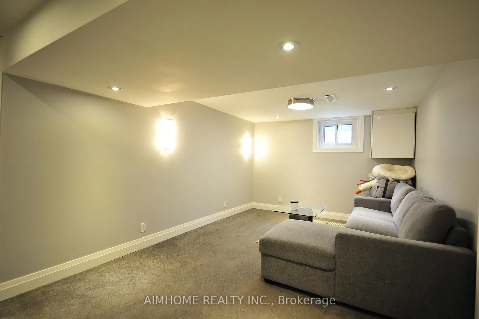 Photo 13 of 38 Sir Brandiles Place, Markham, Markham Village — HOMEH
