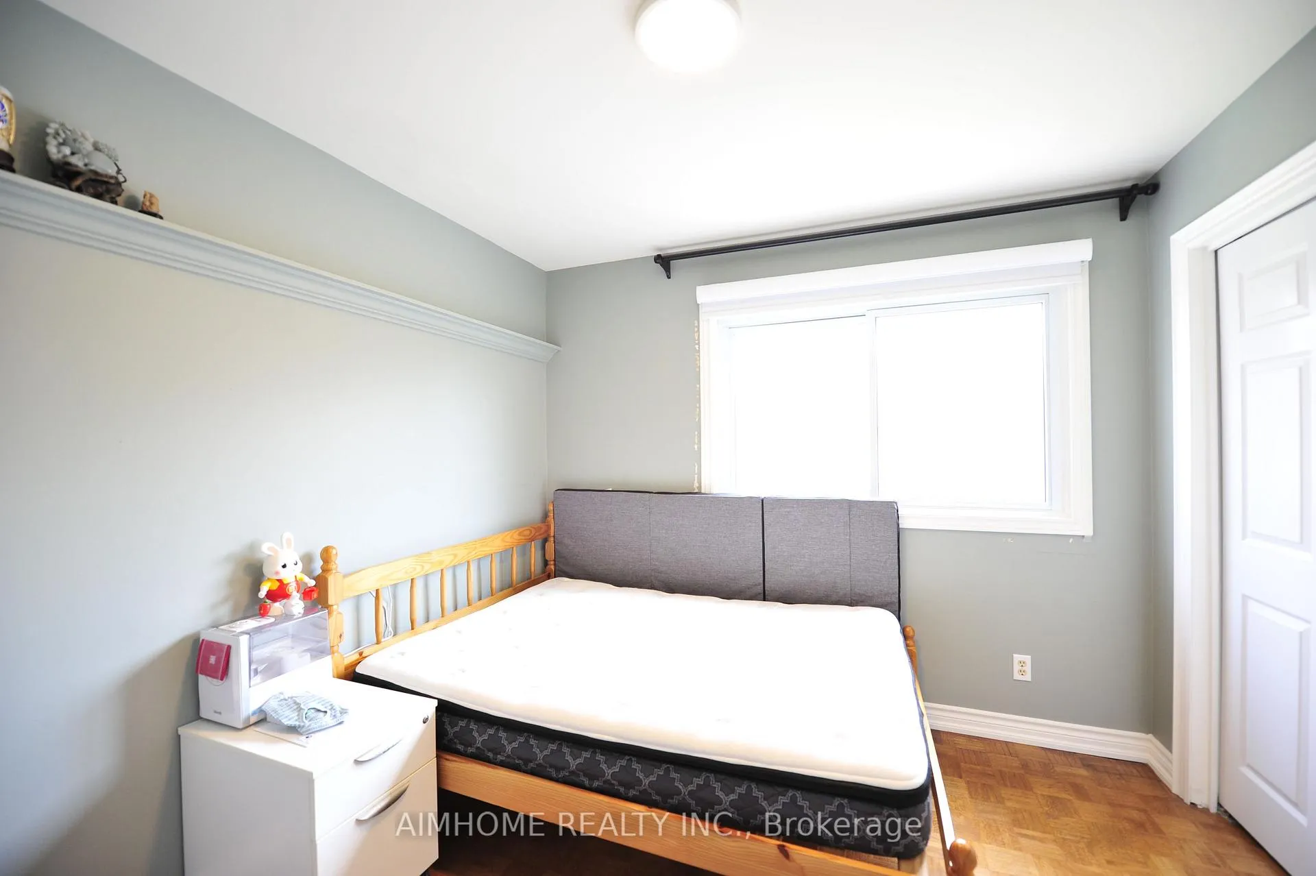 Photo 16 of 38 Sir Brandiles Place, Markham, Markham Village — HOMEH