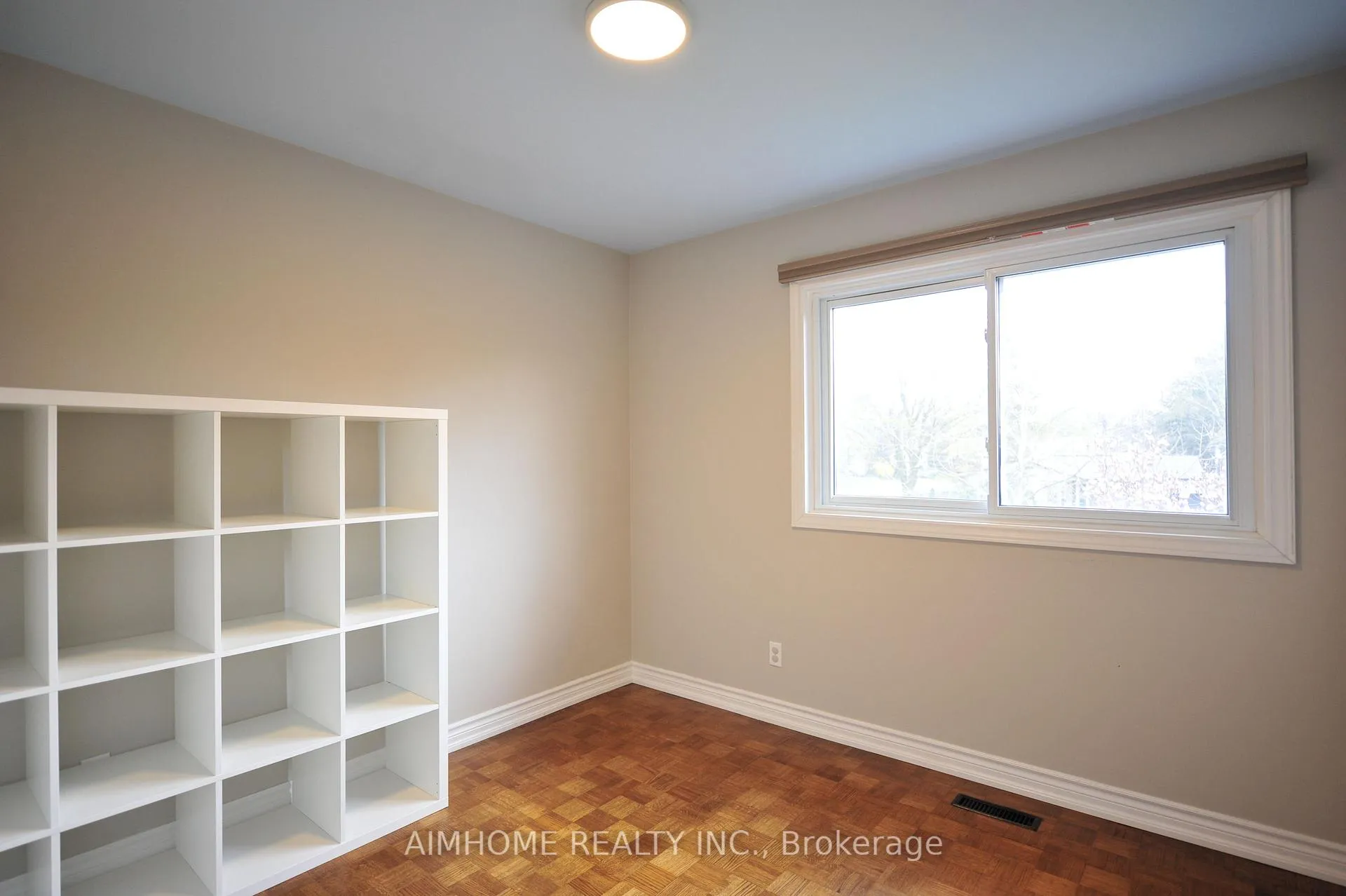 Photo 18 of 38 Sir Brandiles Place, Markham, Markham Village — HOMEH