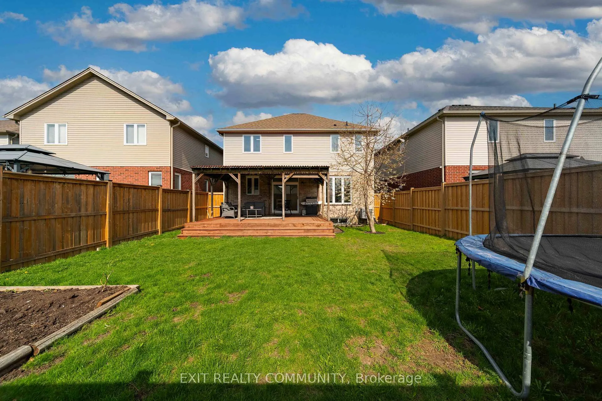Photo 23 of 1803 Jubilee Drive, London, North E — HOMEH