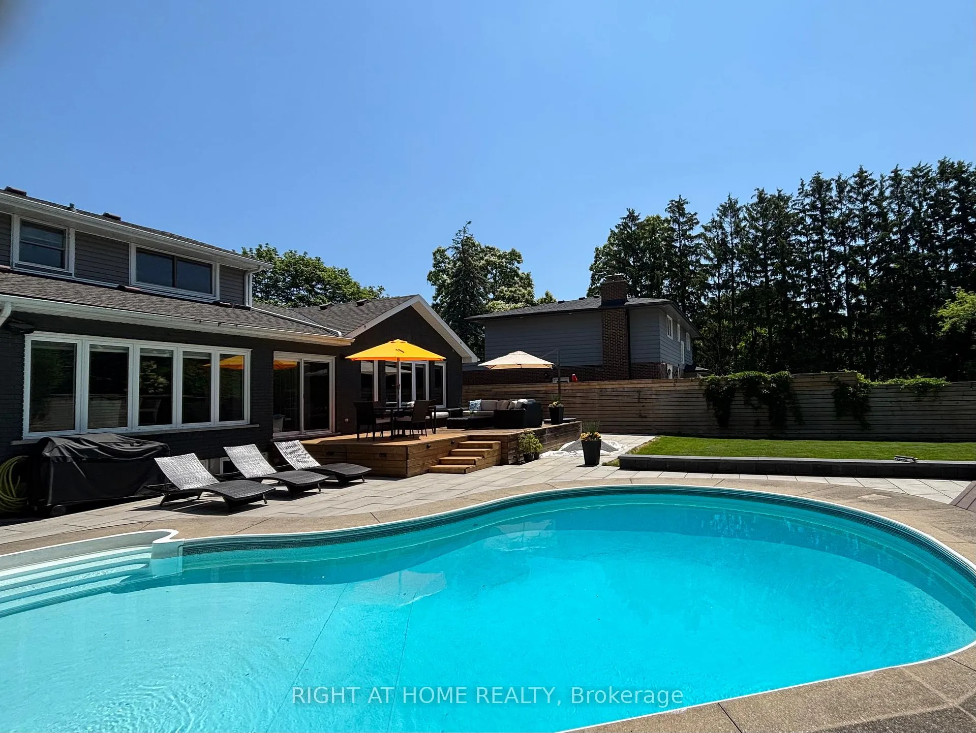 Photo 2 of 204 Walkers Line, Burlington, Roseland — HOMEH