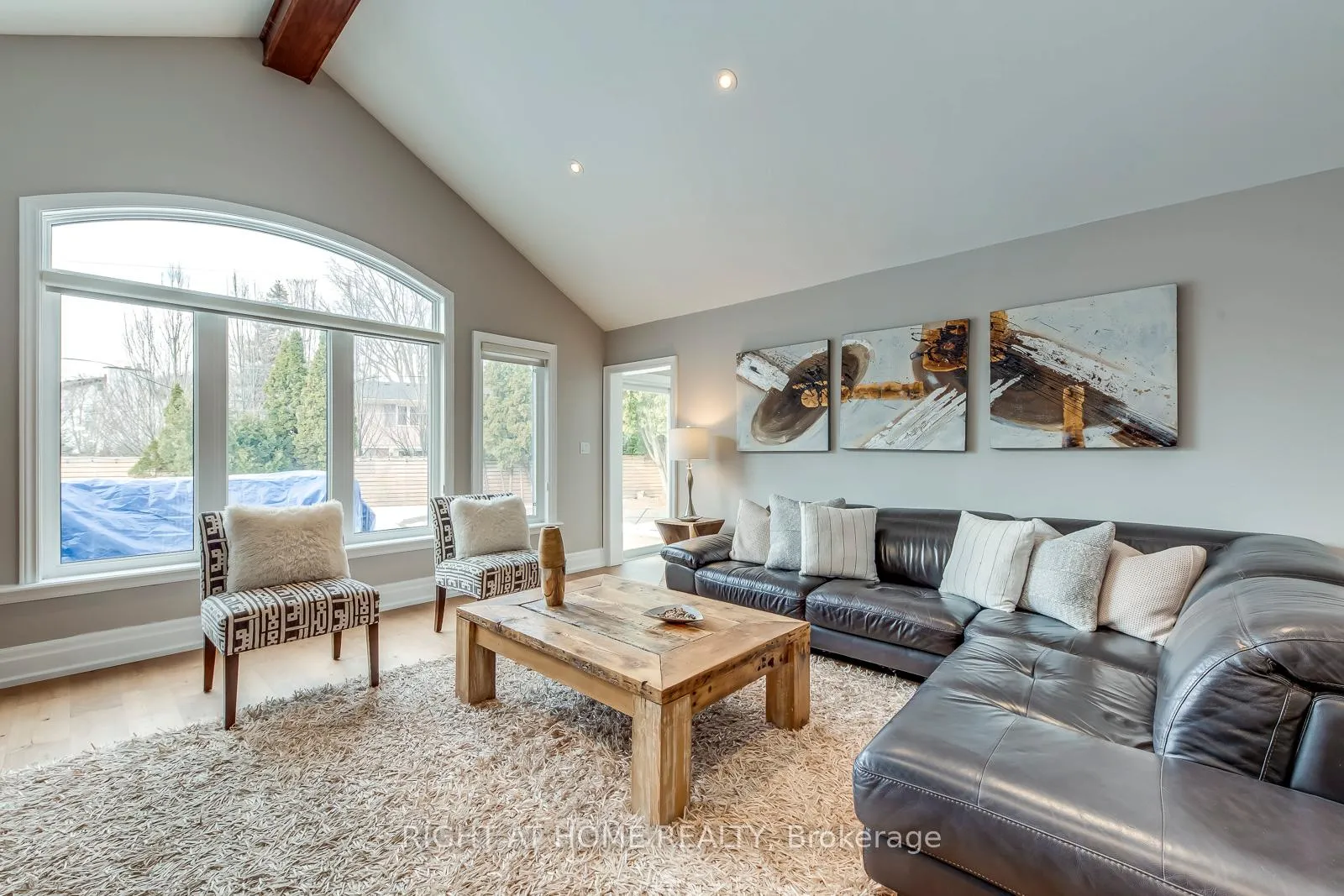 Photo 11 of 204 Walkers Line, Burlington, Roseland — HOMEH
