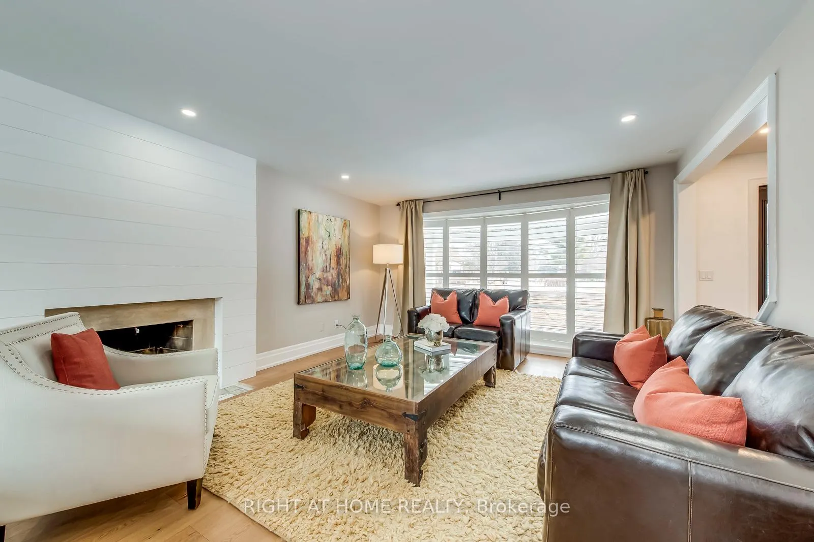 Photo 15 of 204 Walkers Line, Burlington, Roseland — HOMEH