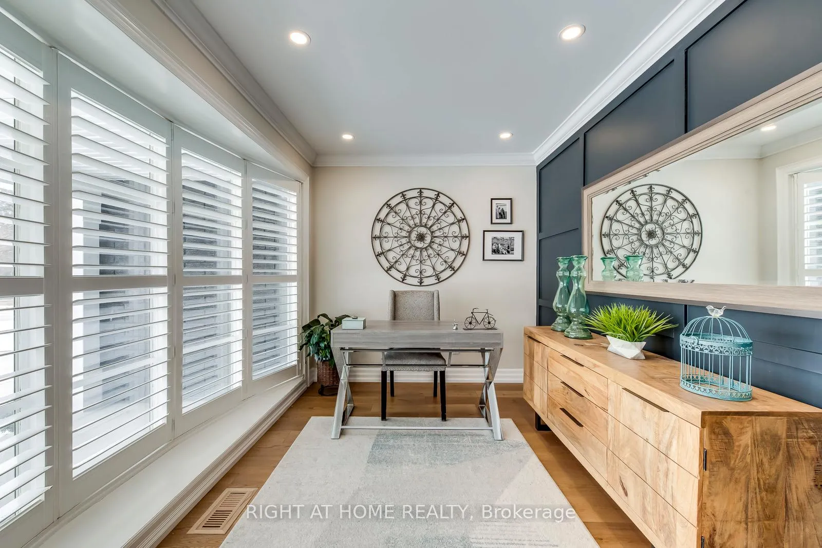 Photo 21 of 204 Walkers Line, Burlington, Roseland — HOMEH