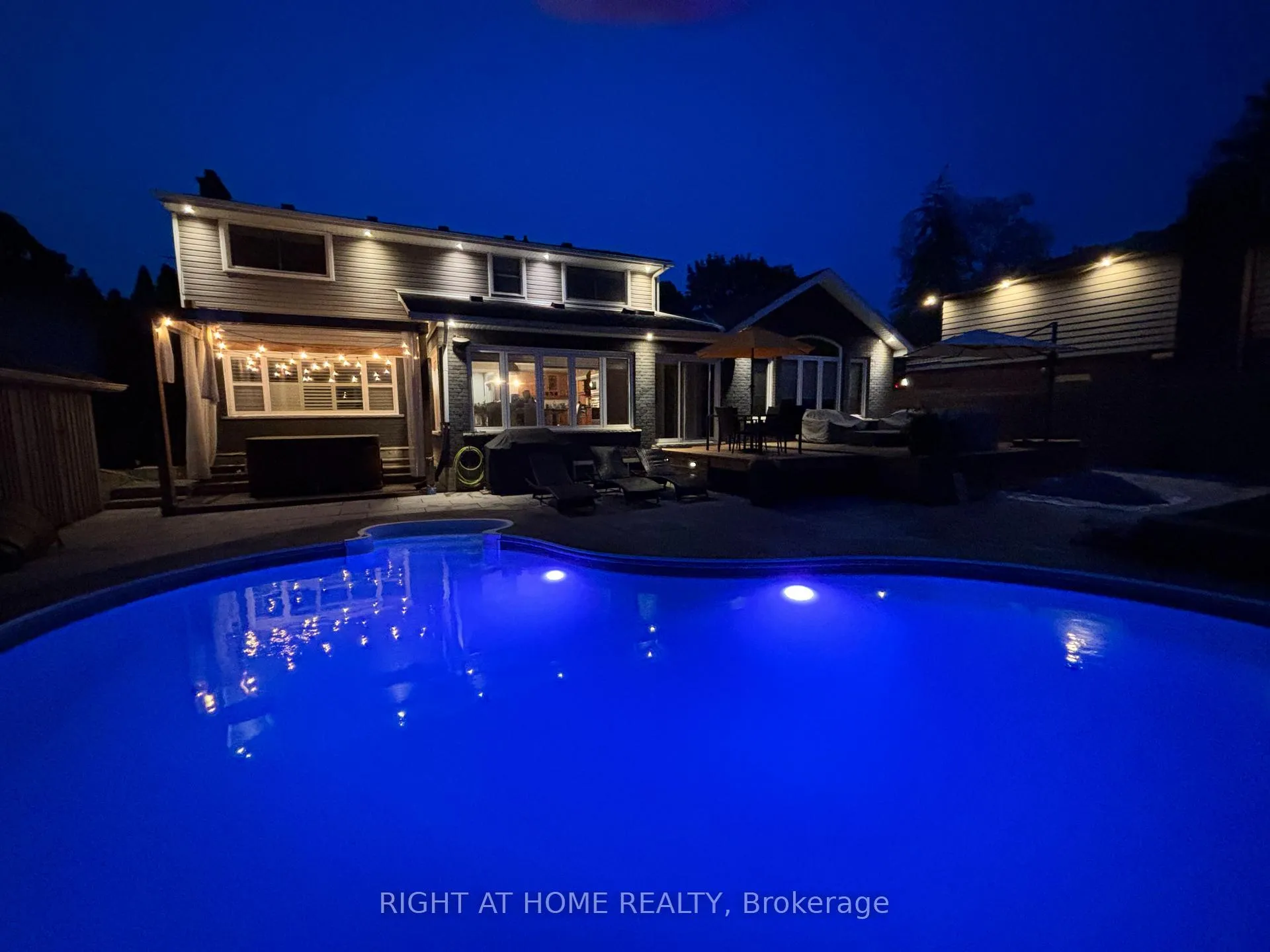 Photo 35 of 204 Walkers Line, Burlington, Roseland — HOMEH