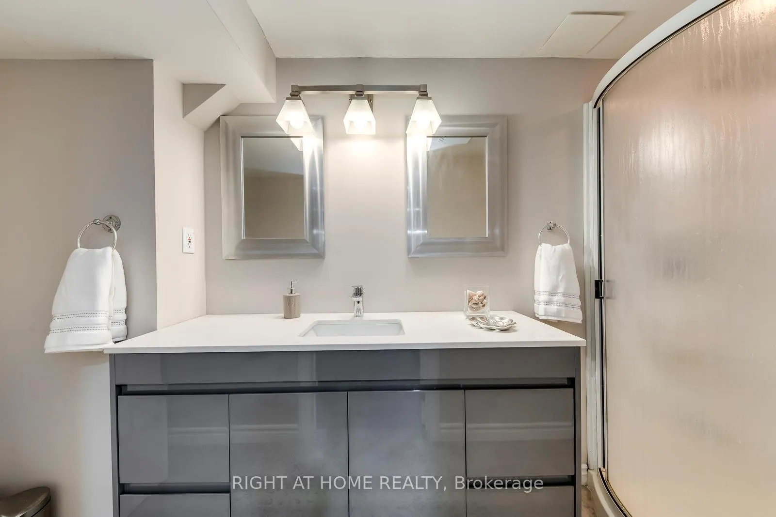 Photo 40 of 204 Walkers Line, Burlington, Roseland — HOMEH