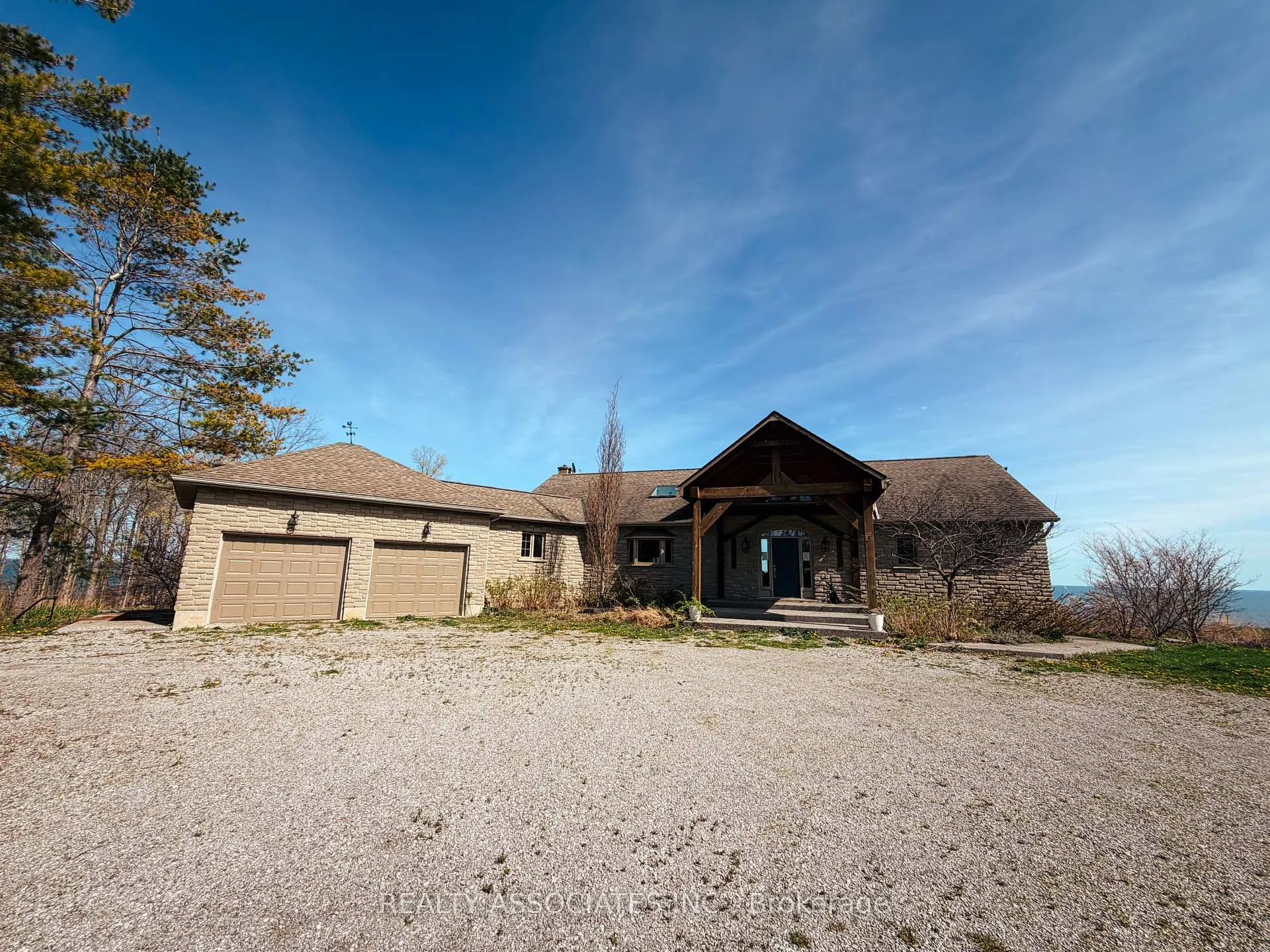 Photo 3 of 2720 Front Road, Norfolk, Rural Charlotteville — HOMEH