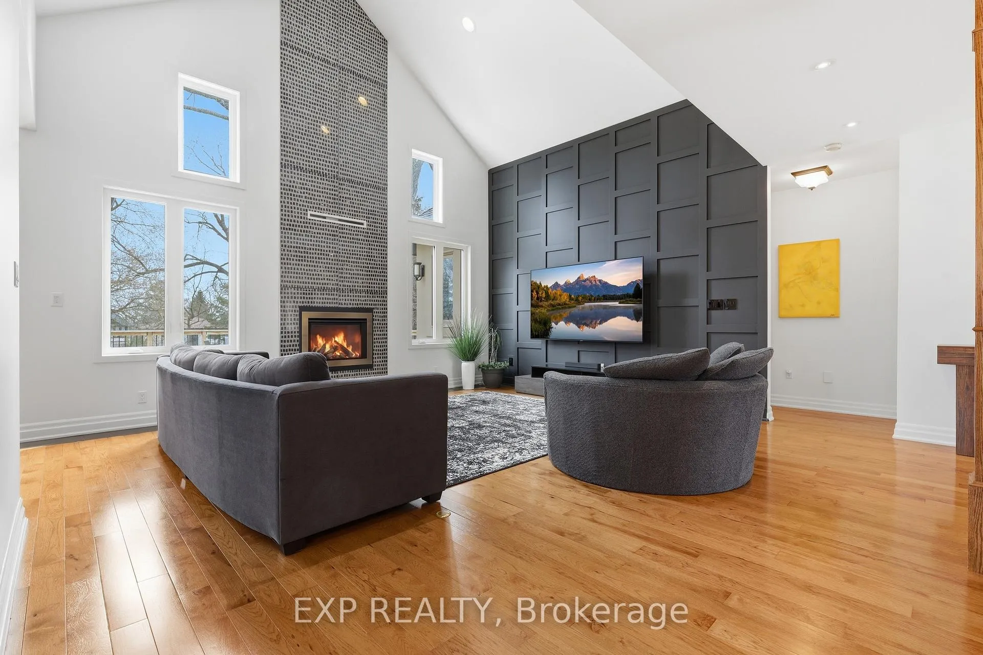 Photo 6 of 583 Park Crescent, Pickering, West Shore — HOMEH