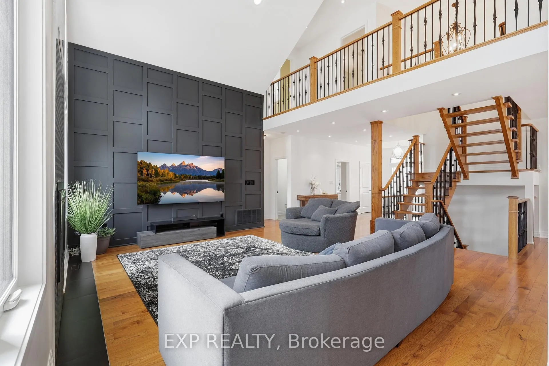 Photo 7 of 583 Park Crescent, Pickering, West Shore — HOMEH