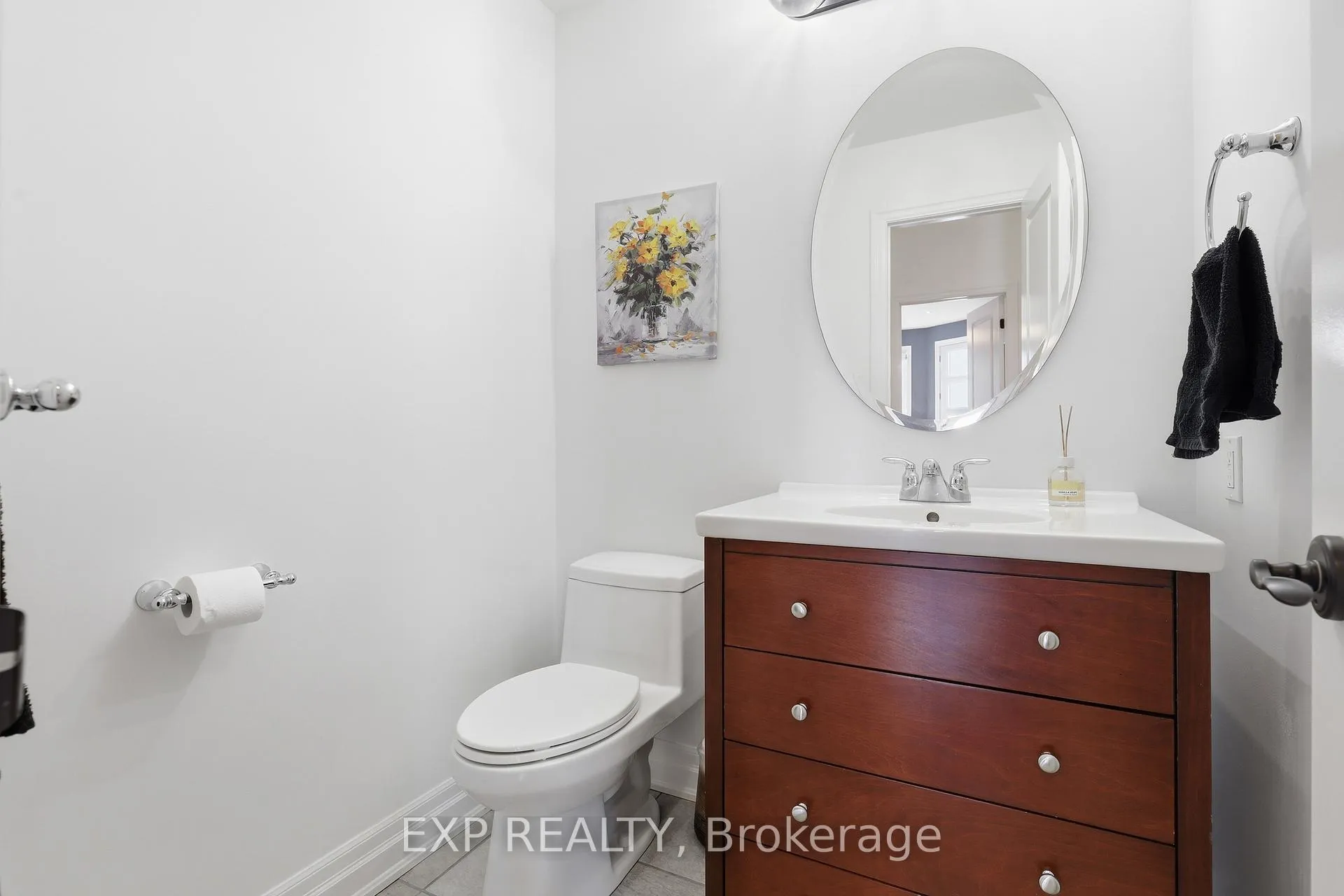 Photo 18 of 583 Park Crescent, Pickering, West Shore — HOMEH