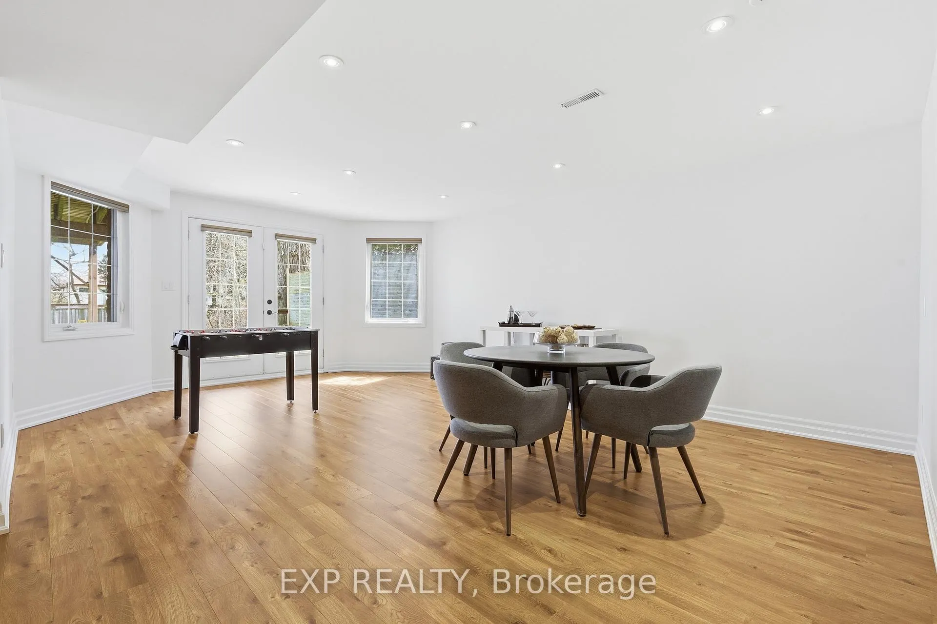 Photo 36 of 583 Park Crescent, Pickering, West Shore — HOMEH