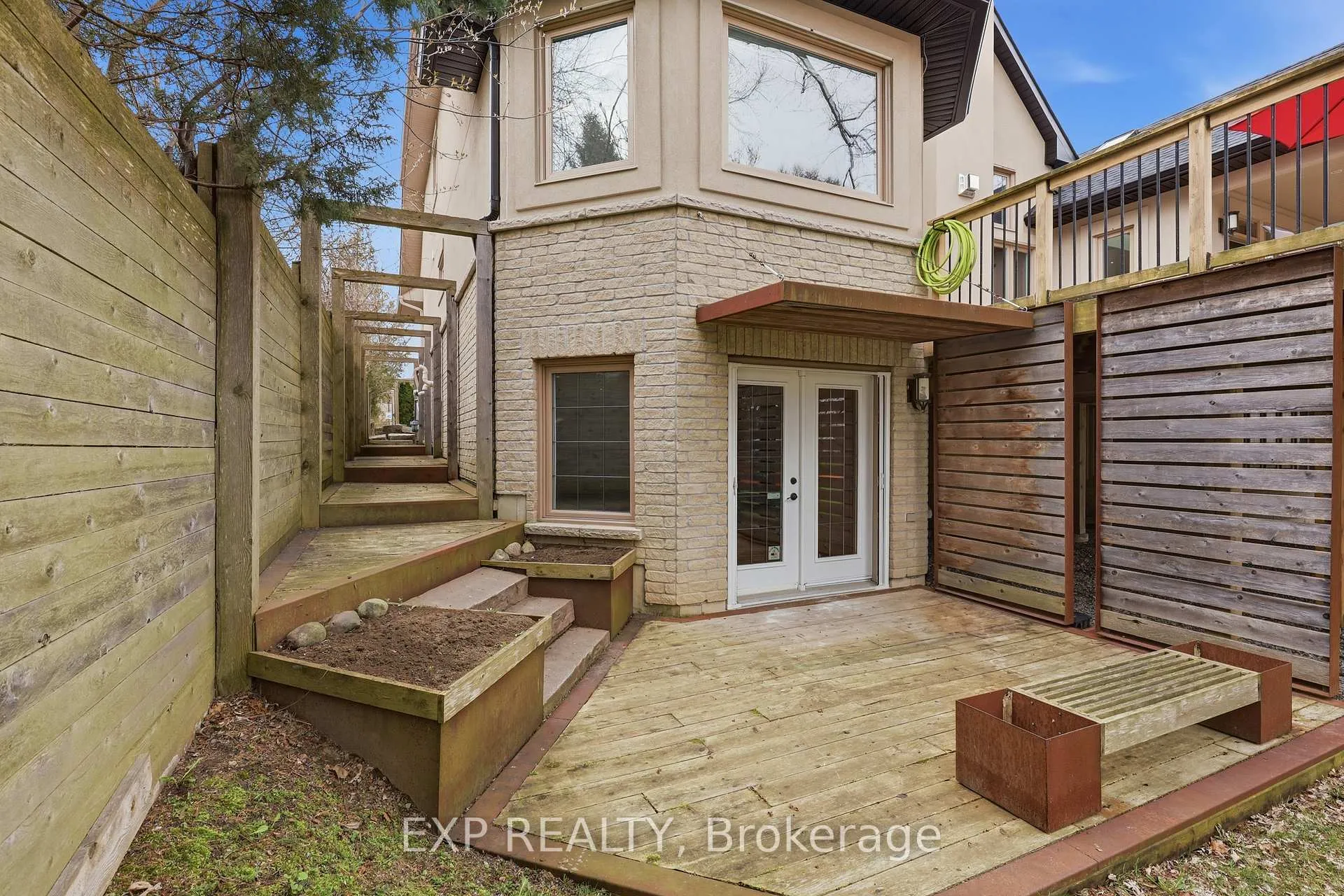 Photo 37 of 583 Park Crescent, Pickering, West Shore — HOMEH