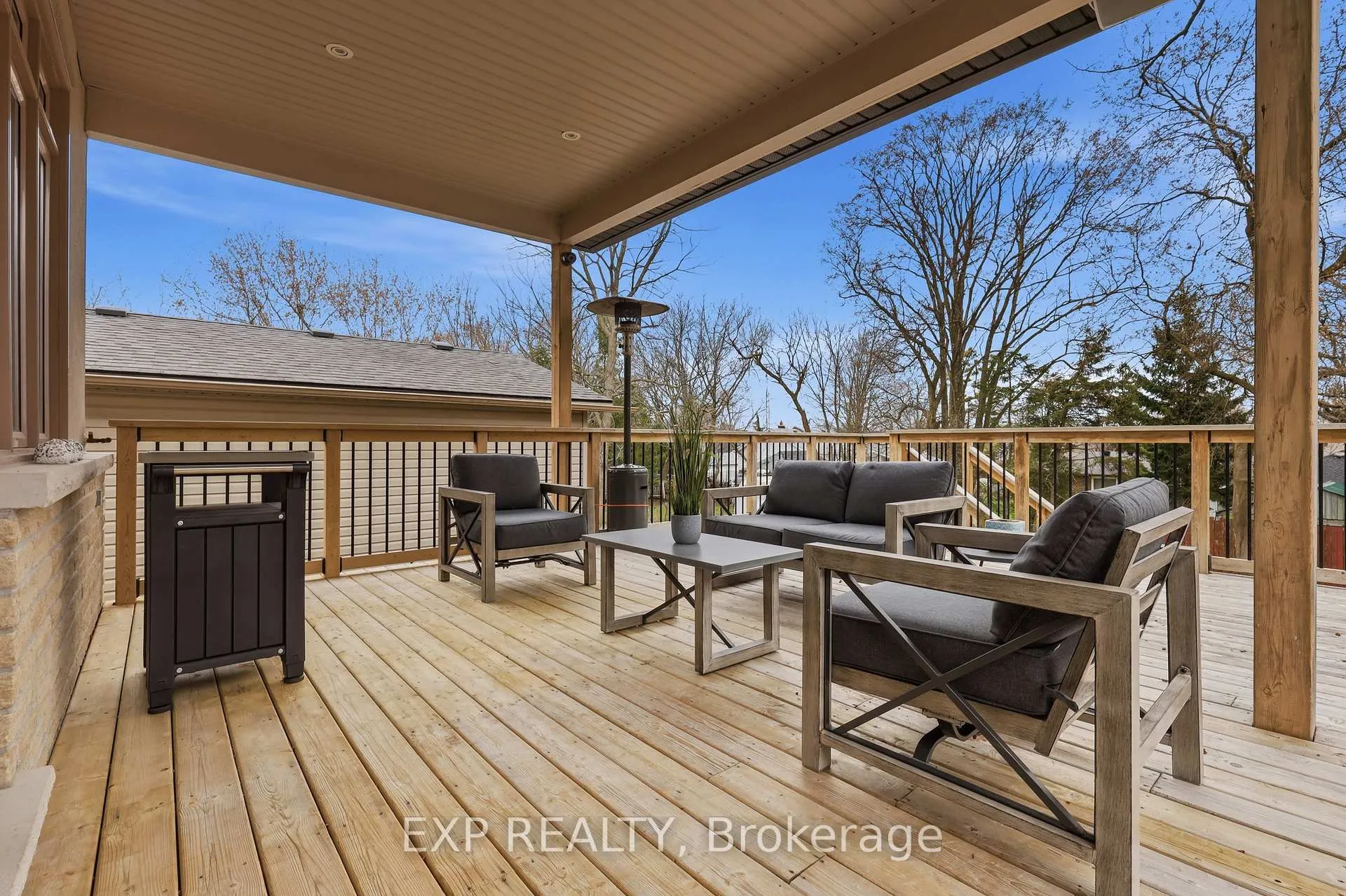 Photo 40 of 583 Park Crescent, Pickering, West Shore — HOMEH