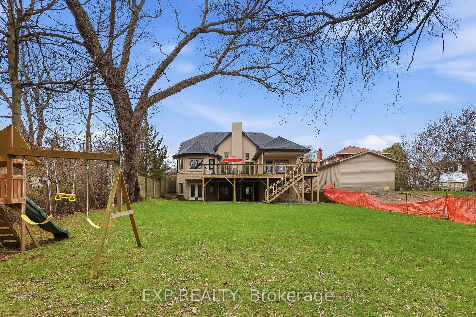 Photo 42 of 583 Park Crescent, Pickering, West Shore — HOMEH
