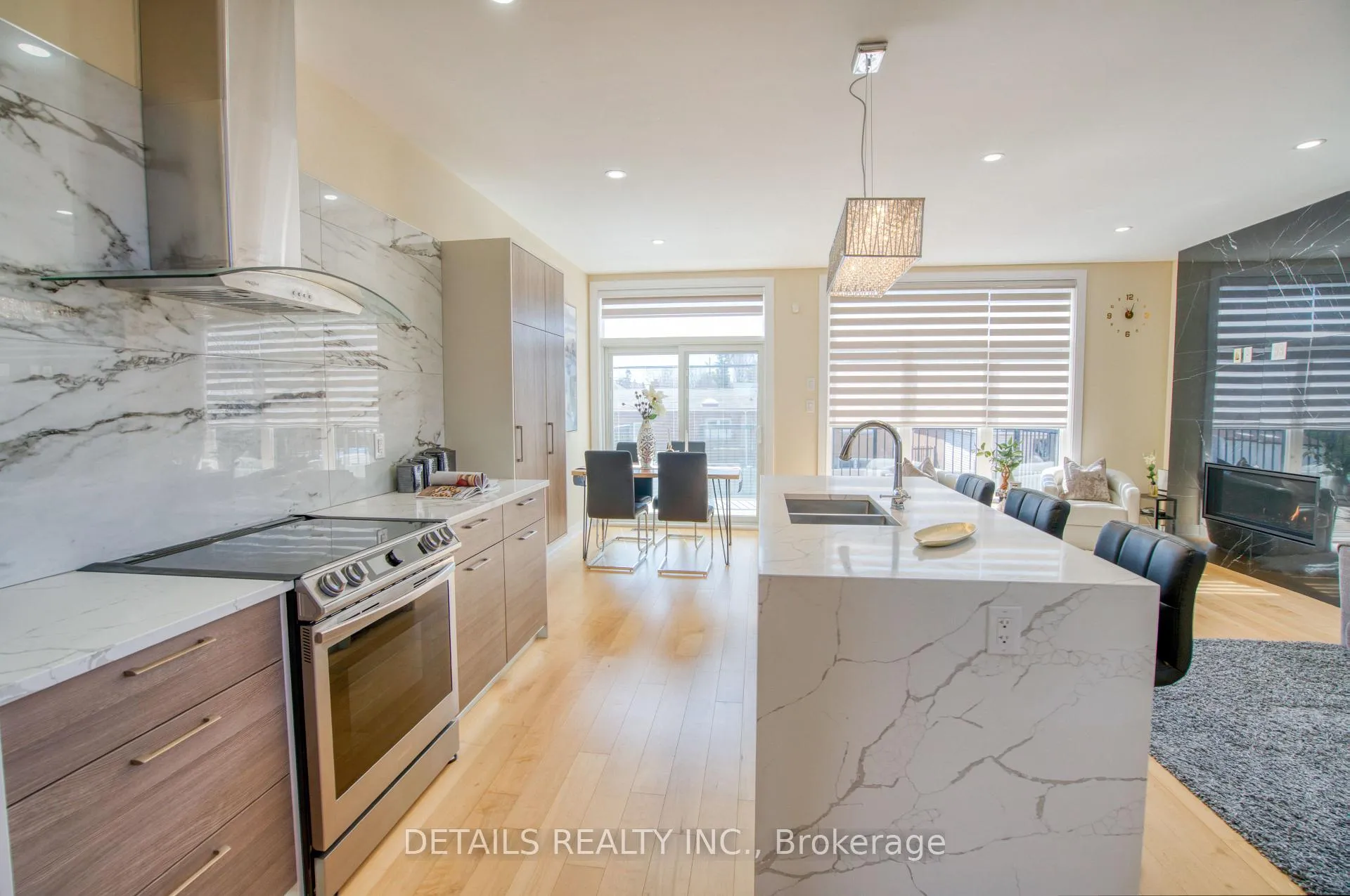 Photo 9 of 992 Baseline Road E, Ottawa, City View/Skyline/Fisher Heights/Parkwood Hills — HOMEH