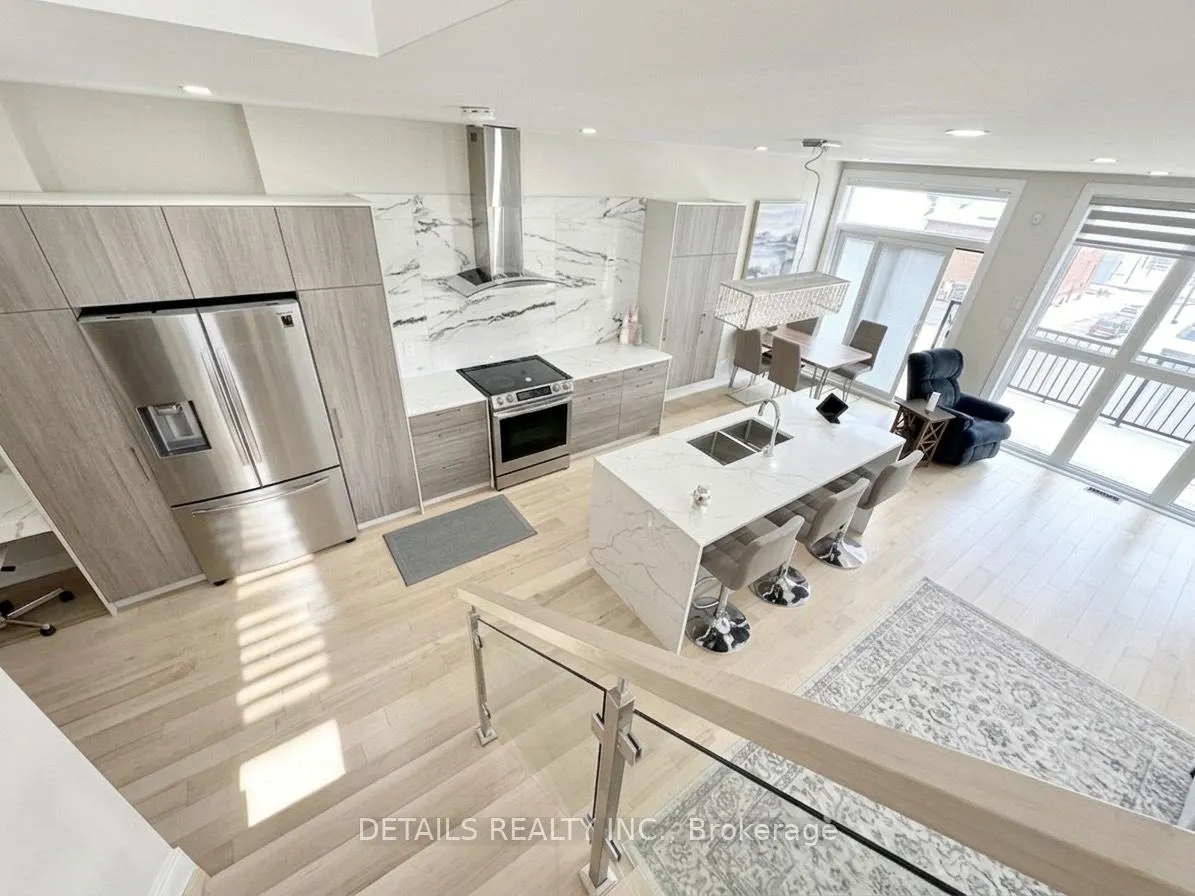 Photo 11 of 992 Baseline Road E, Ottawa, City View/Skyline/Fisher Heights/Parkwood Hills — HOMEH