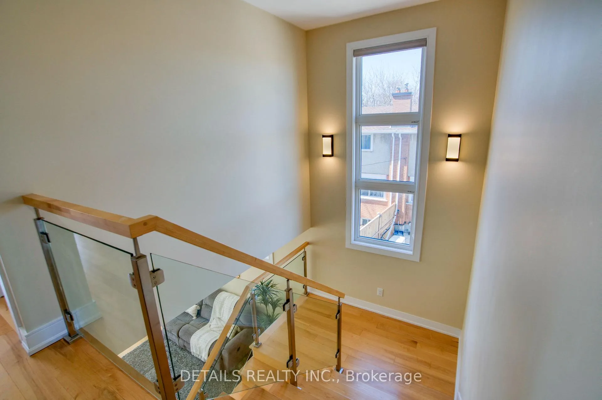 Photo 21 of 992 Baseline Road E, Ottawa, City View/Skyline/Fisher Heights/Parkwood Hills — HOMEH